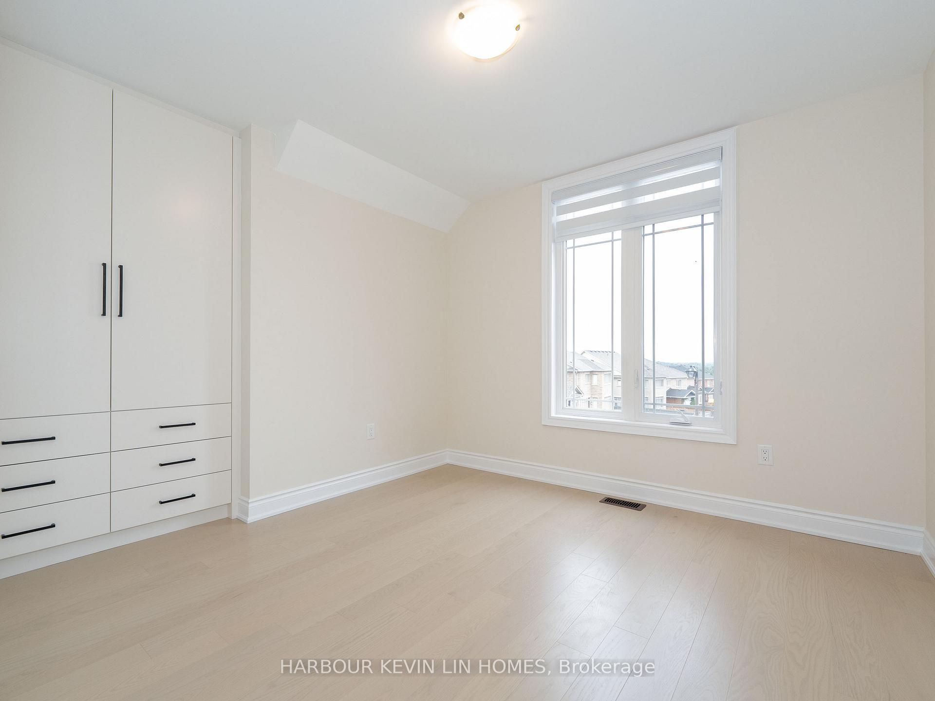 18 Janes Cres