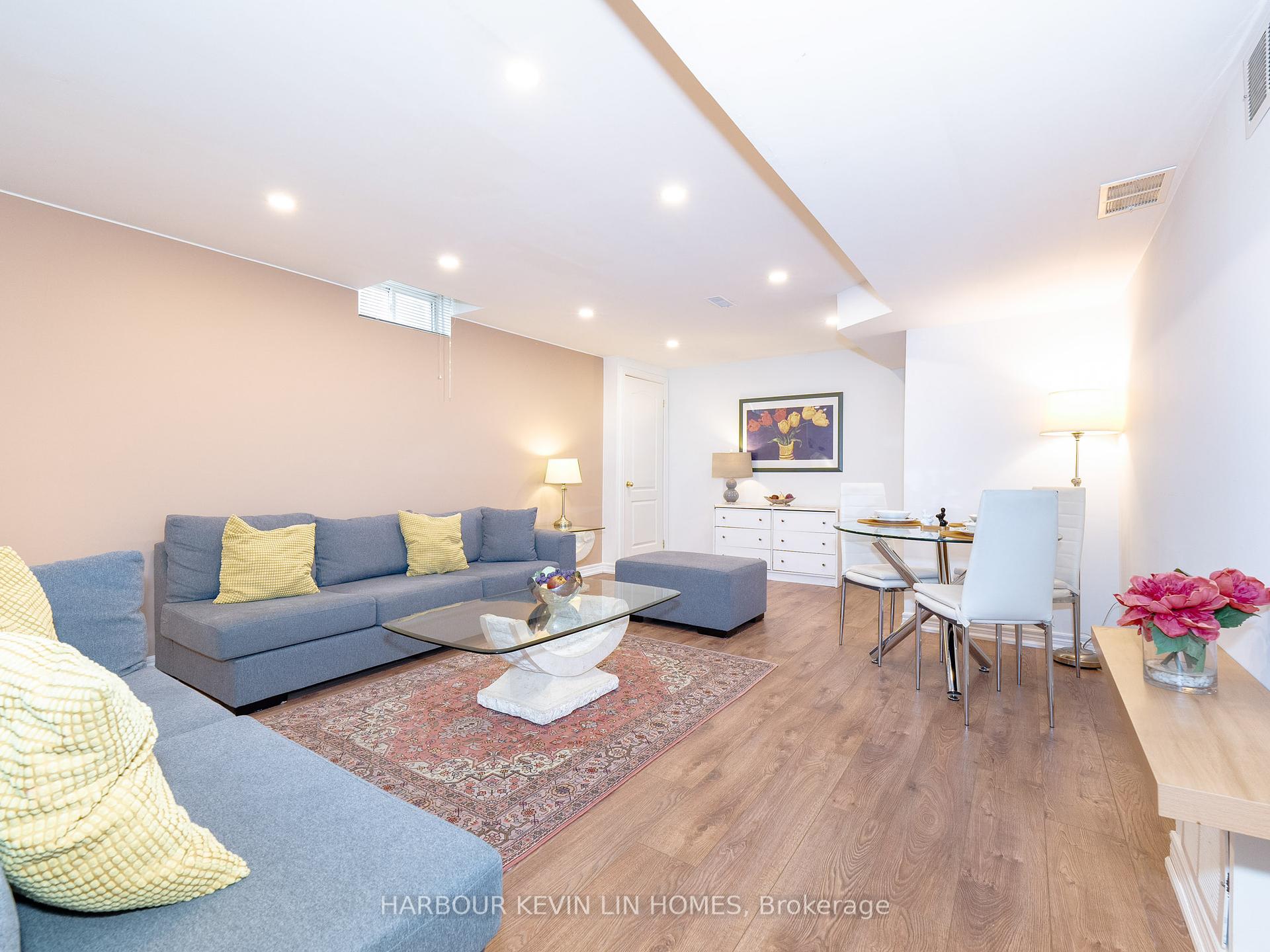 59 Waterton Cres
