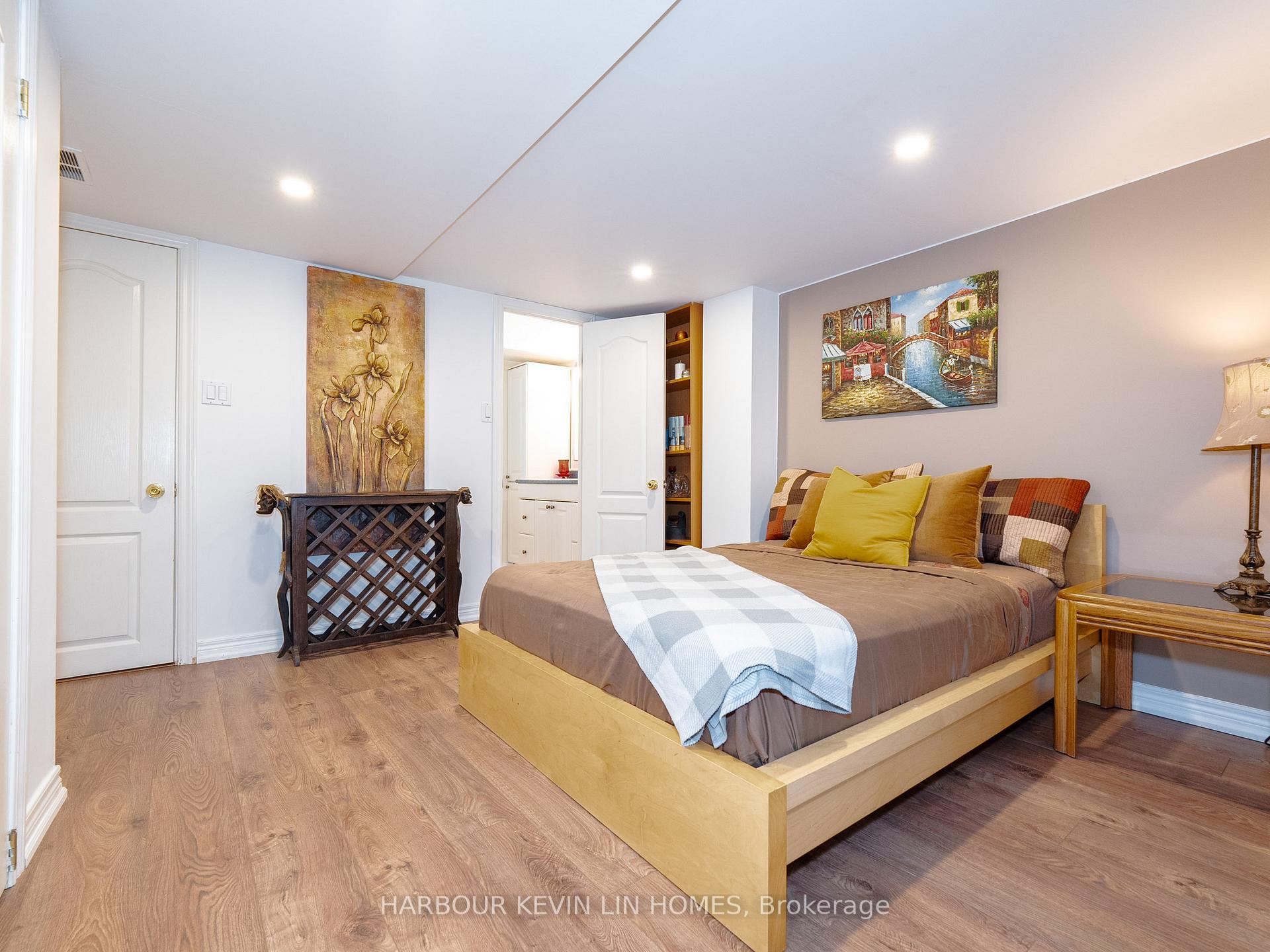 59 Waterton Cres