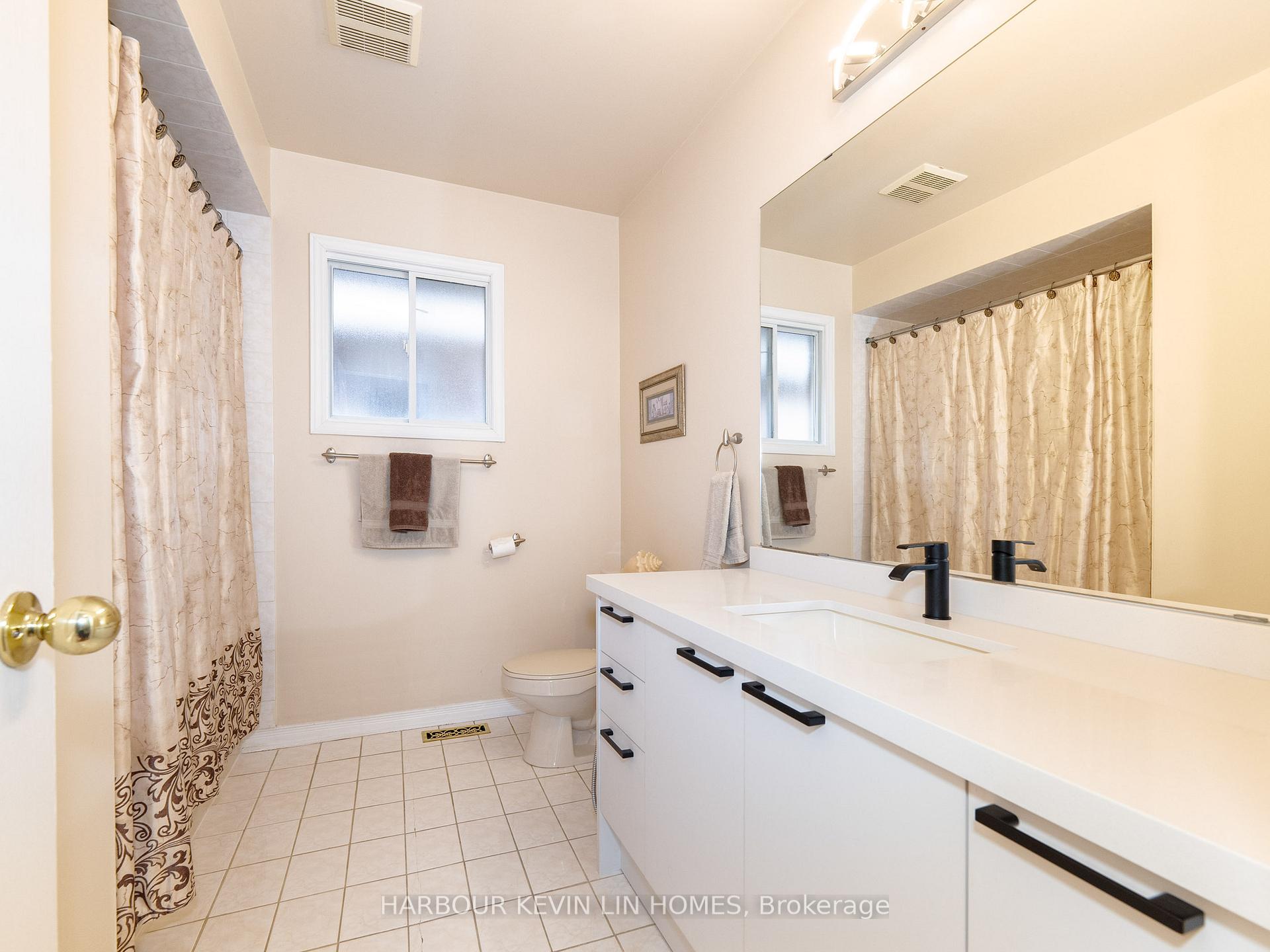 59 Waterton Cres