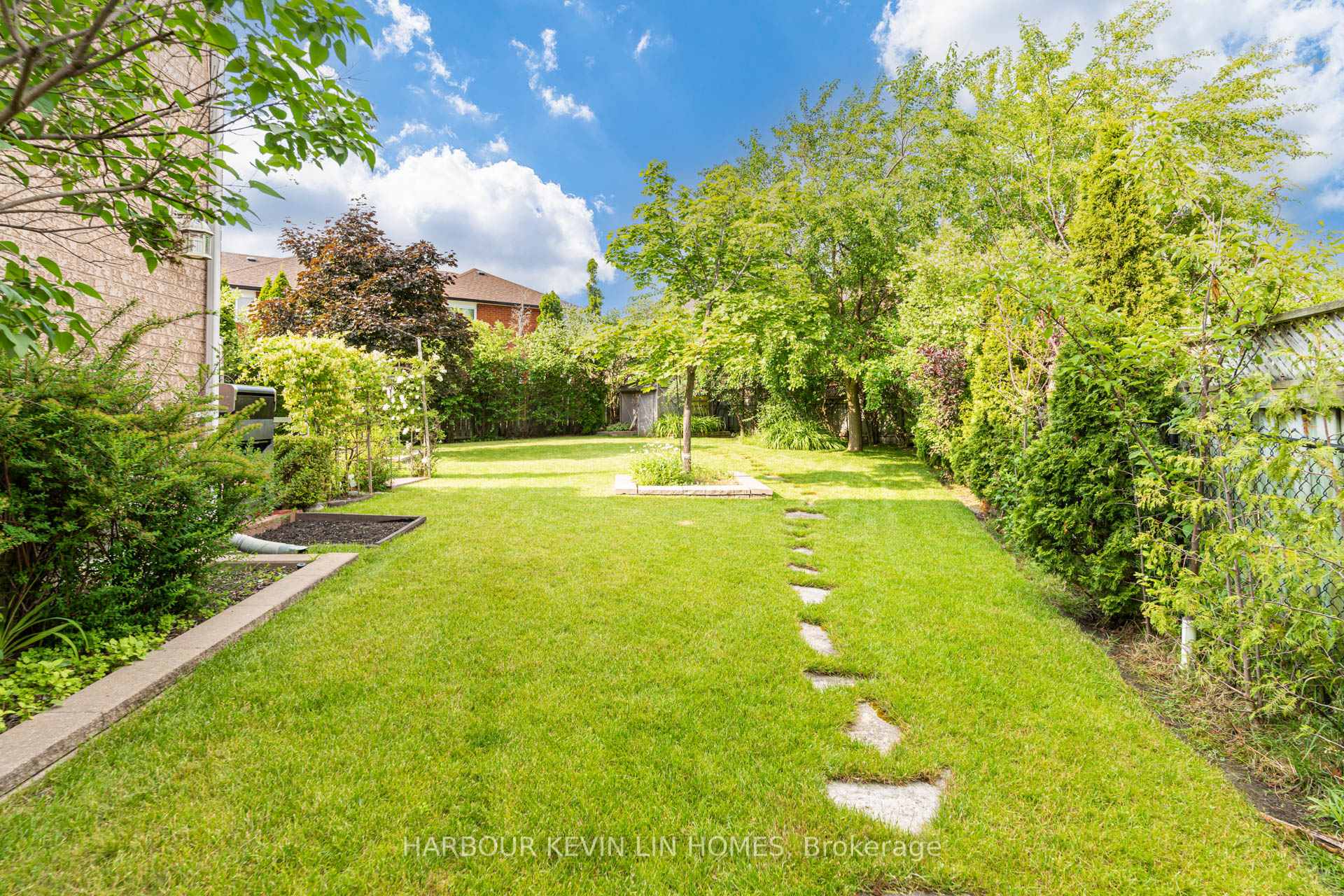 59 Waterton Cres