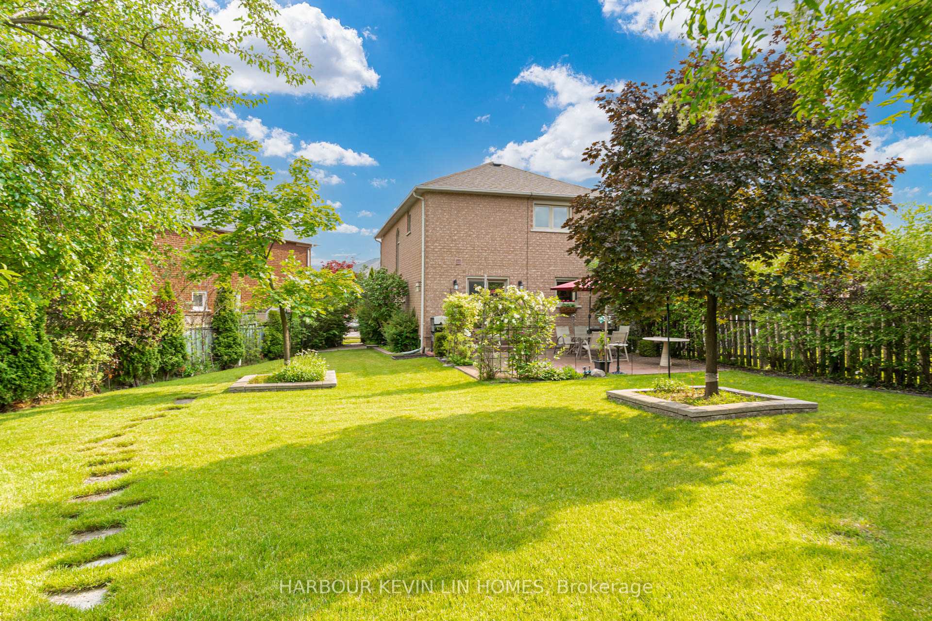 59 Waterton Cres