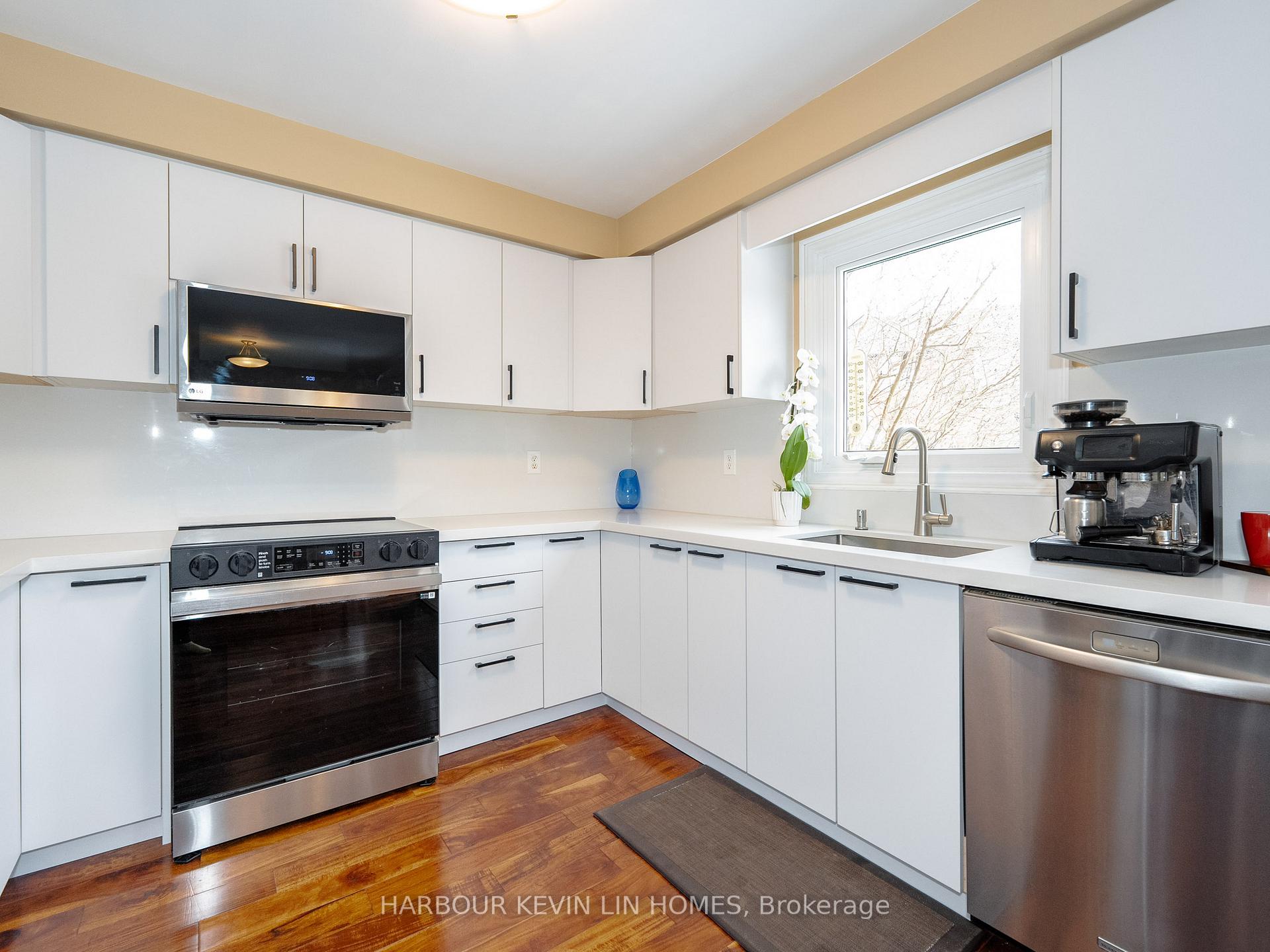 59 Waterton Cres