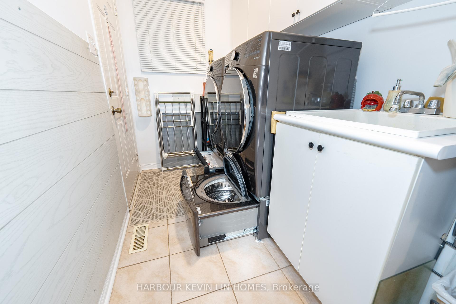 59 Waterton Cres
