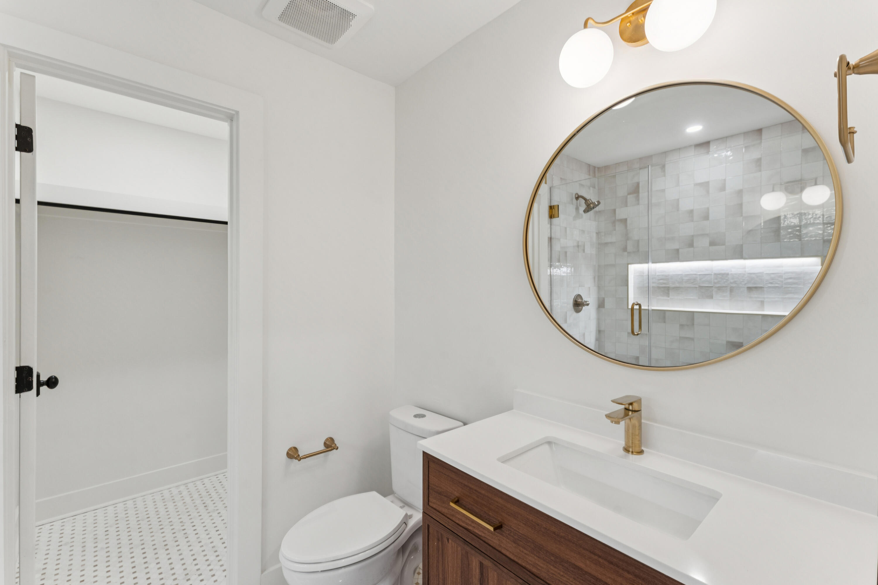 924 White Point Boulevard