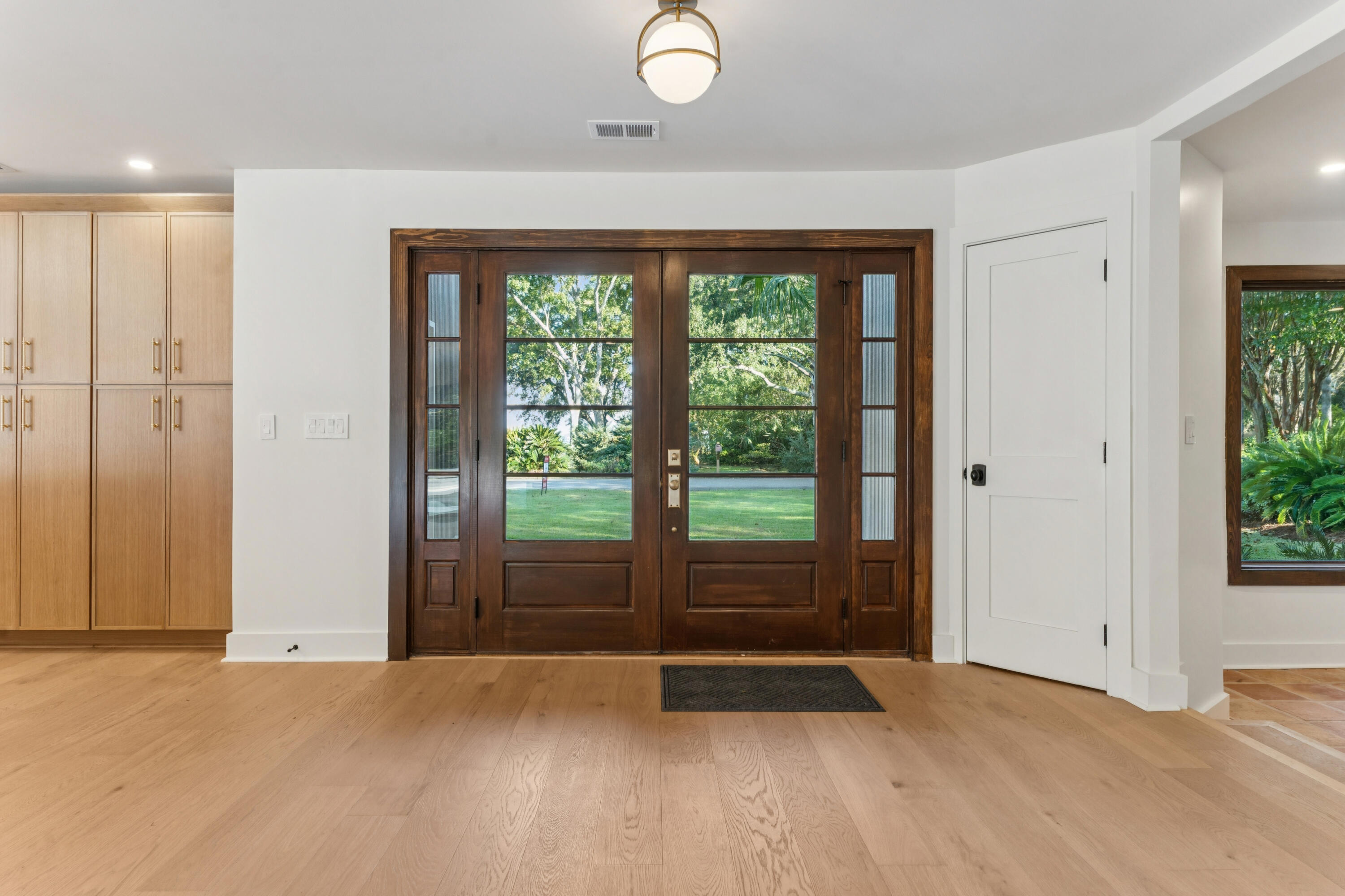 924 White Point Boulevard