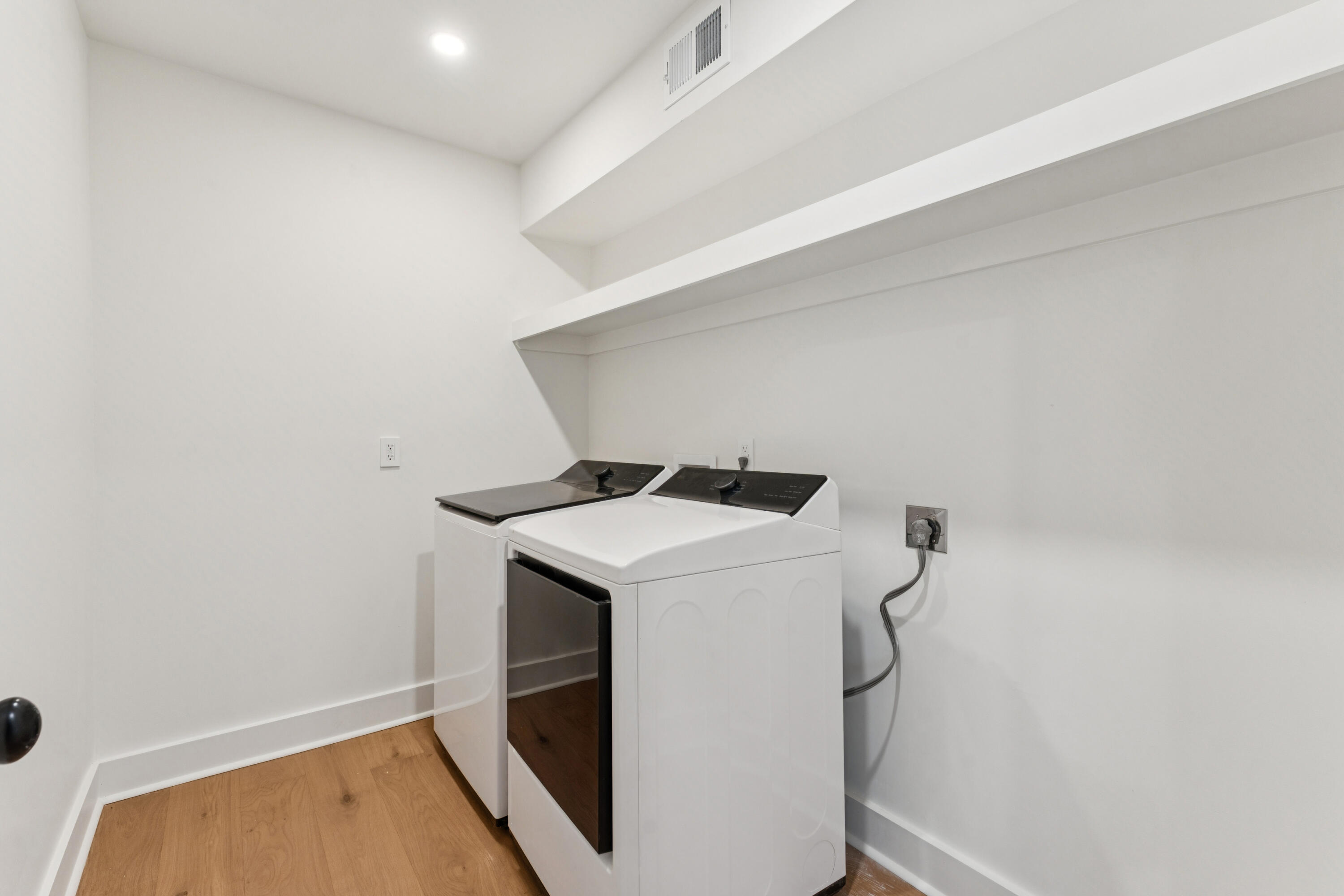 924 White Point Boulevard