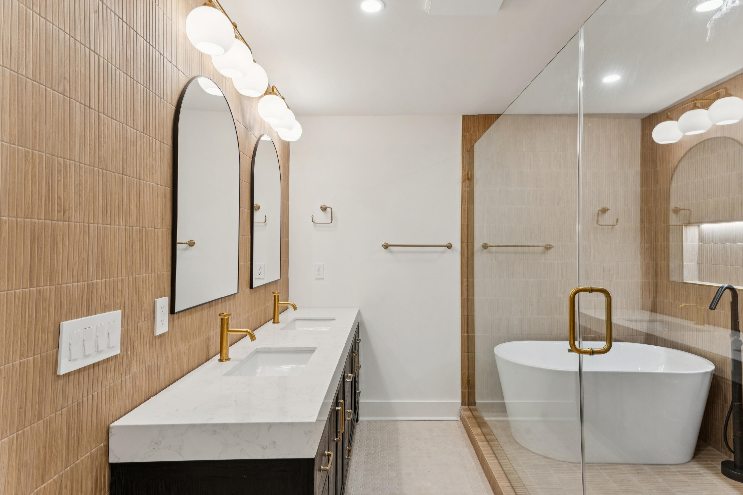 924 White Point Boulevard