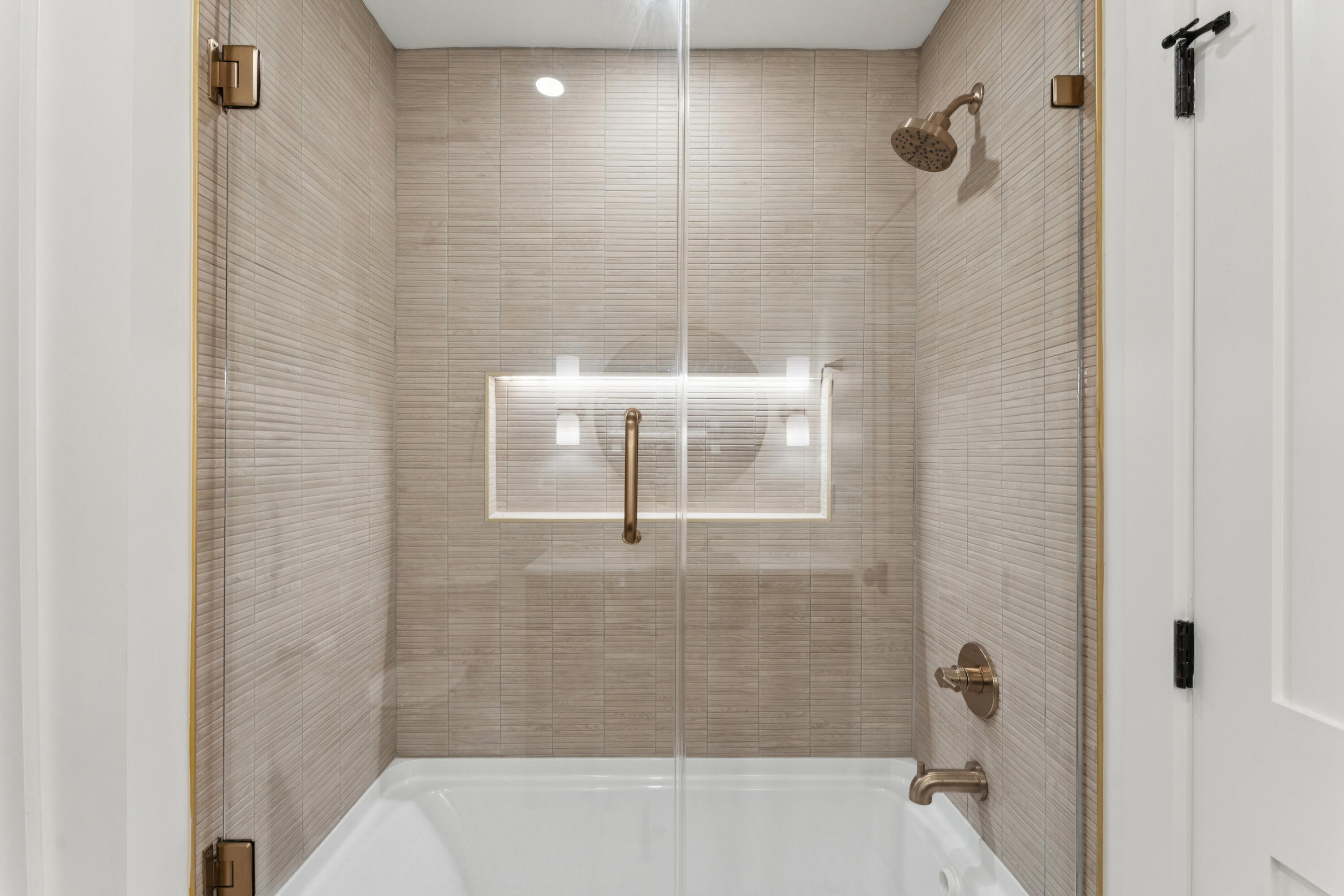 924 White Point Boulevard