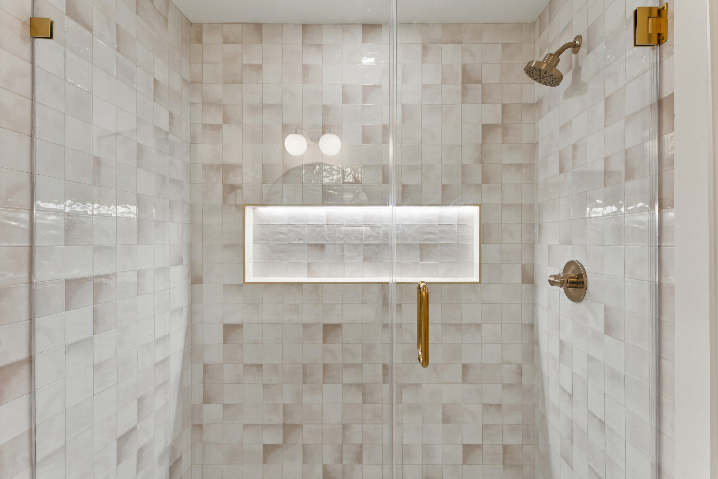 924 White Point Boulevard