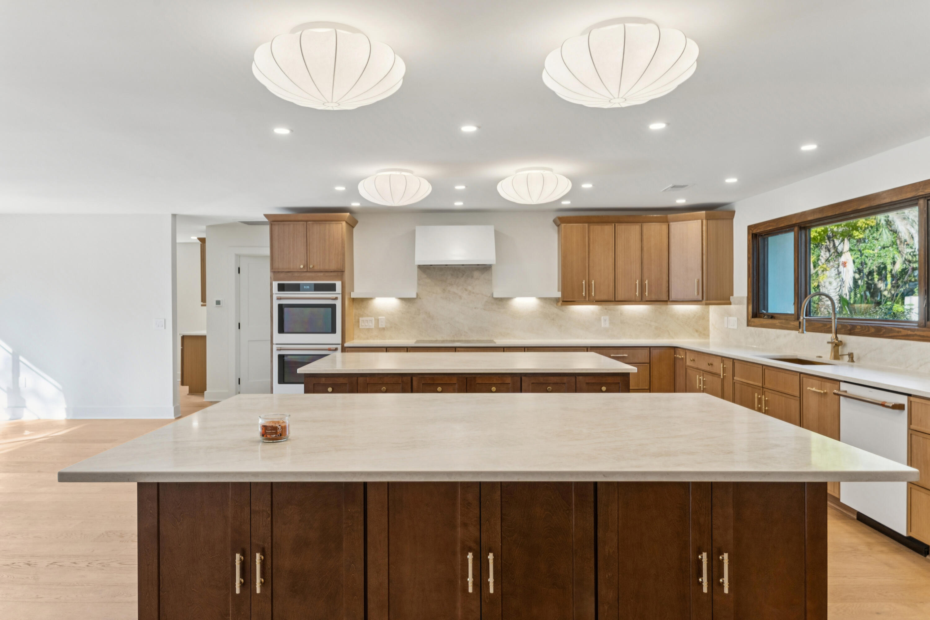 924 White Point Boulevard