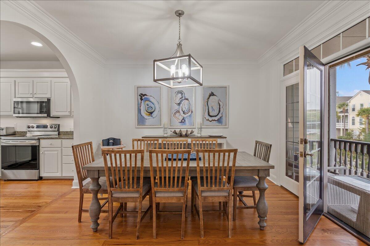 2431 Racquet Club Drive