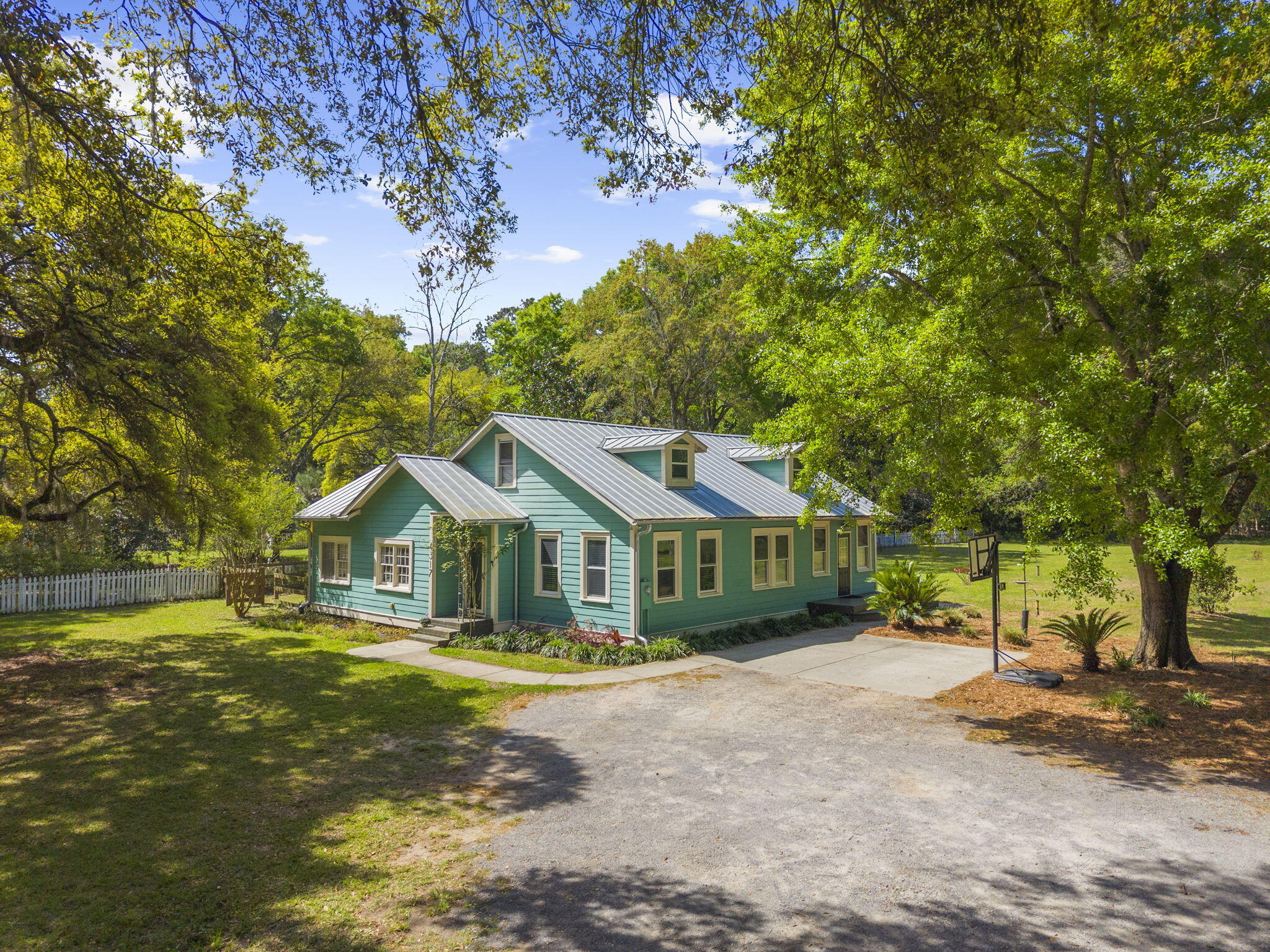4317 Highway 165
