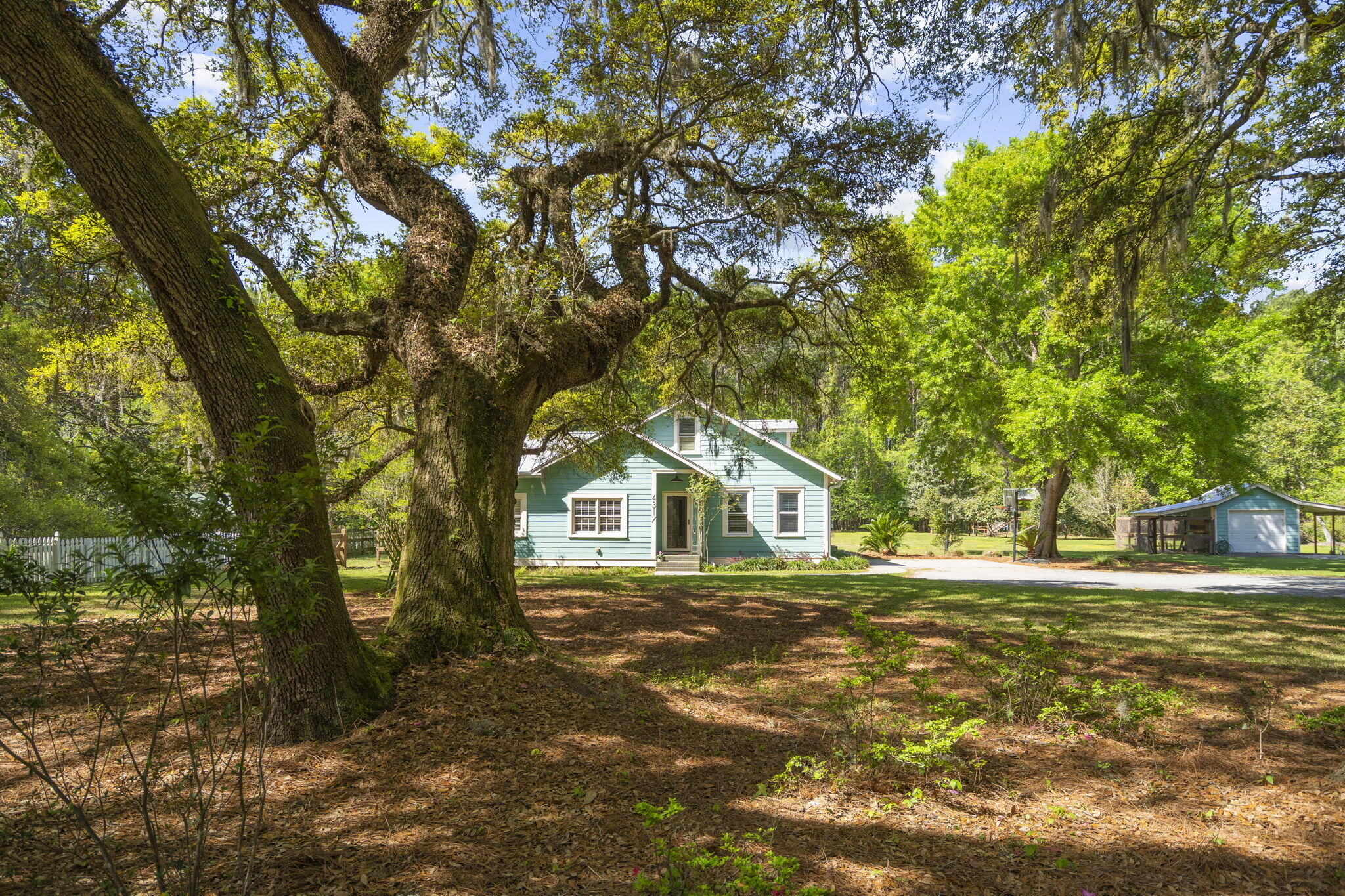4317 Highway 165
