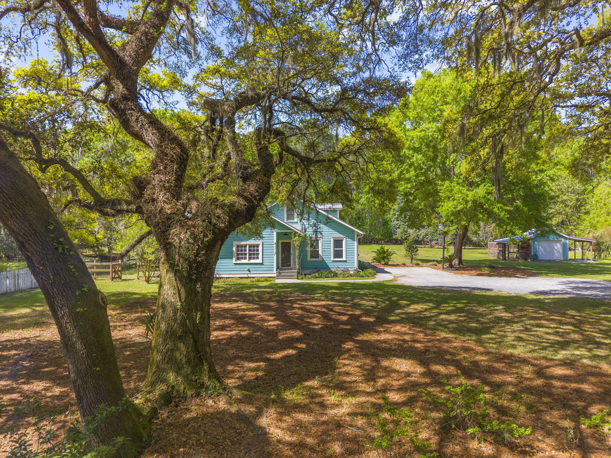 4317 Highway 165