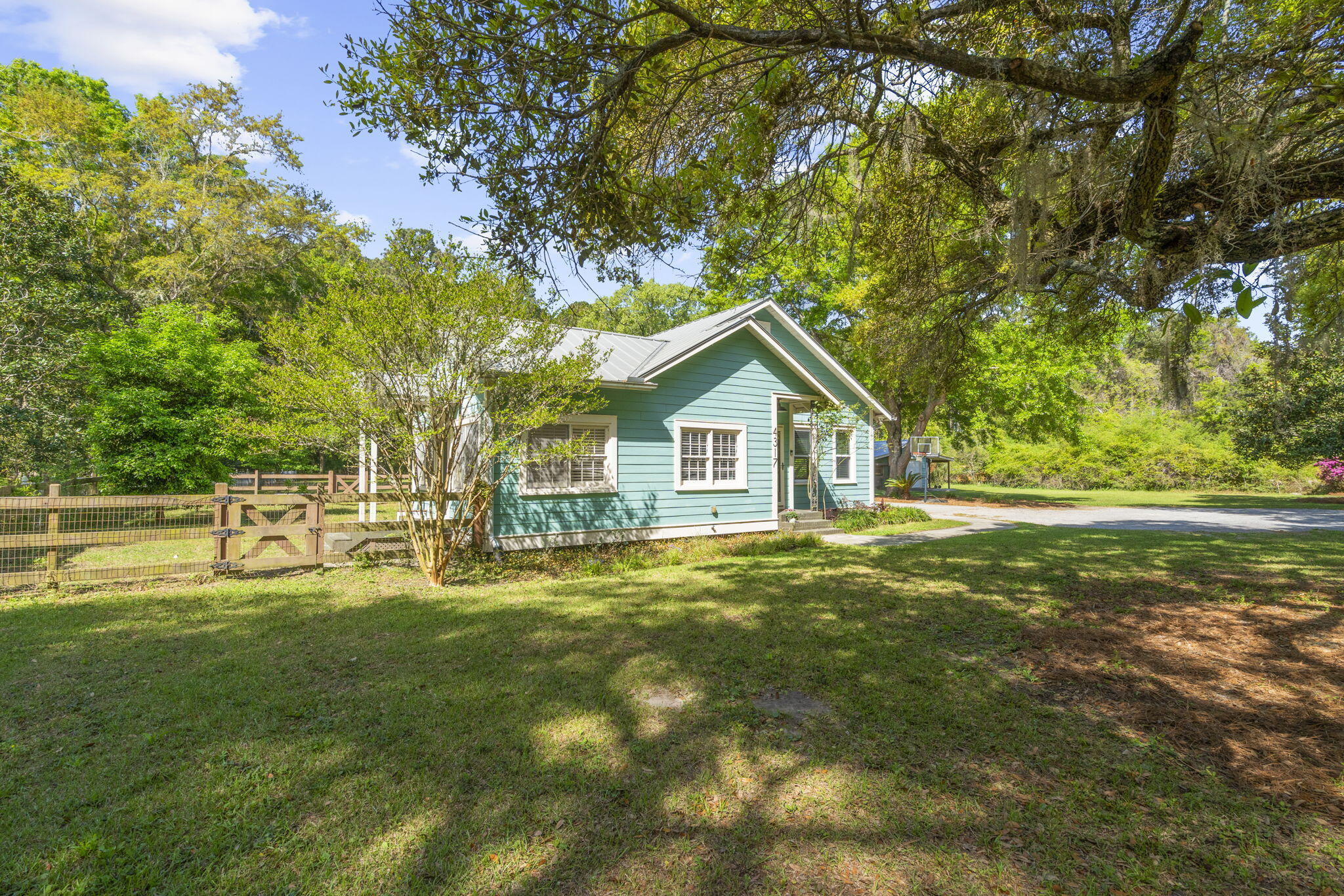 4317 Highway 165