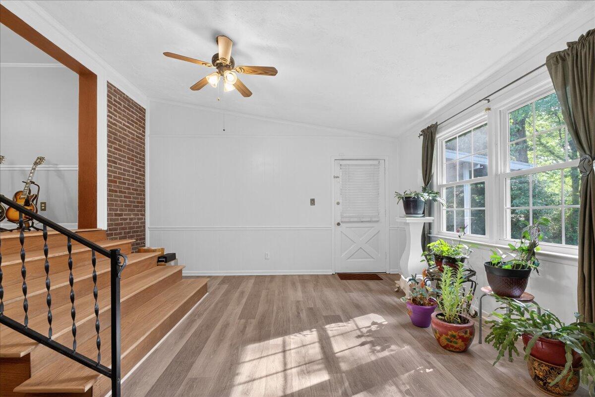 1225 Hillside Drive