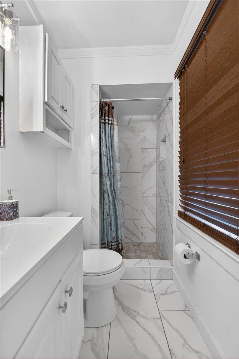 1225 Hillside Drive