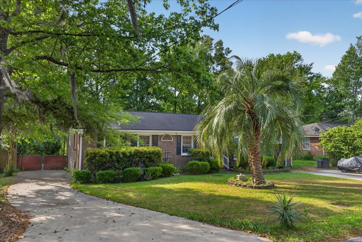 1225 Hillside Drive