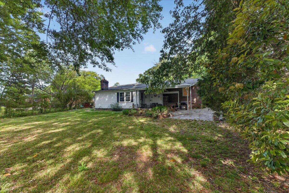 1225 Hillside Drive