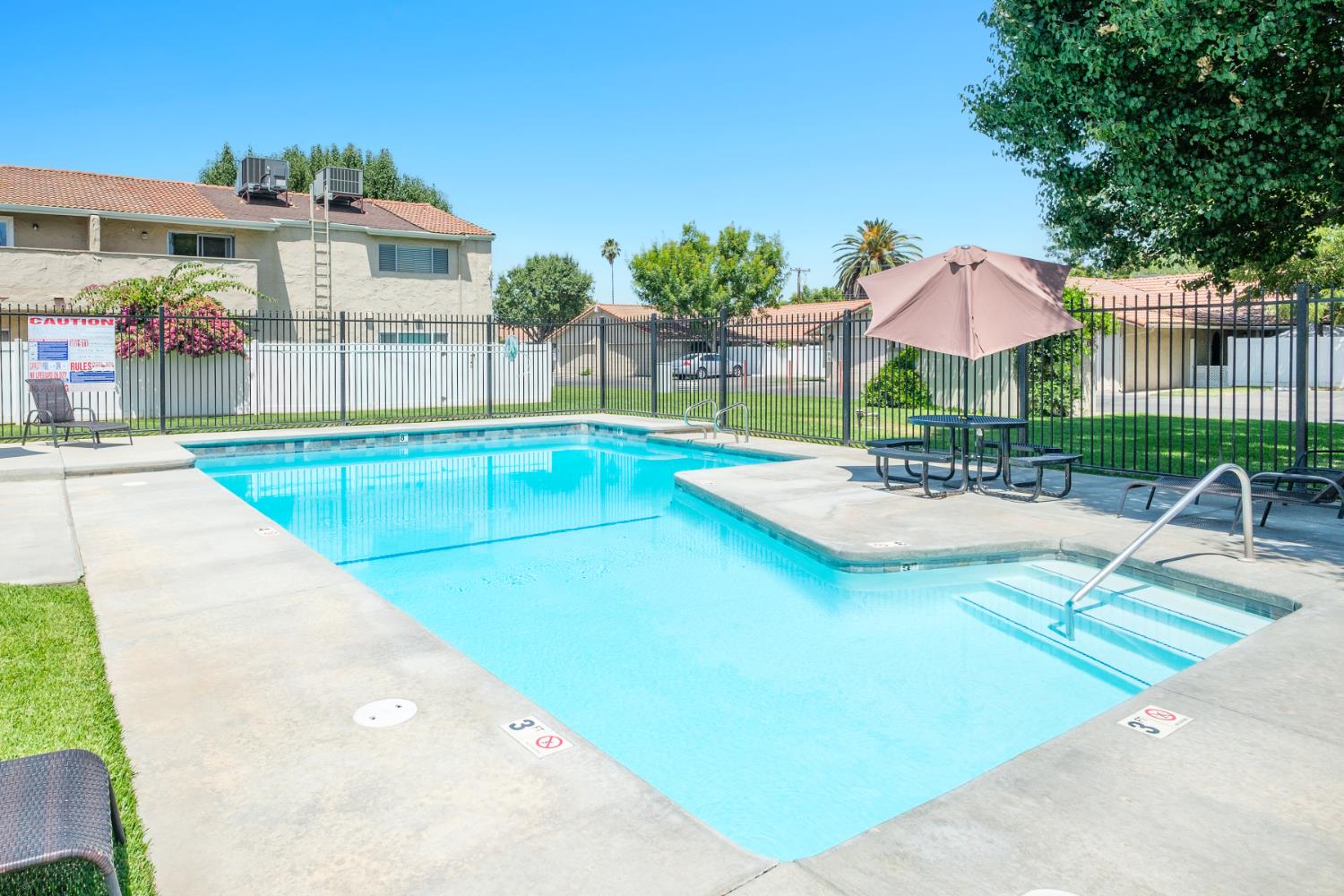 1250 E Shaw Ave # 134