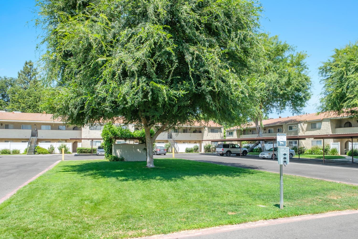 1250 E Shaw Ave # 134