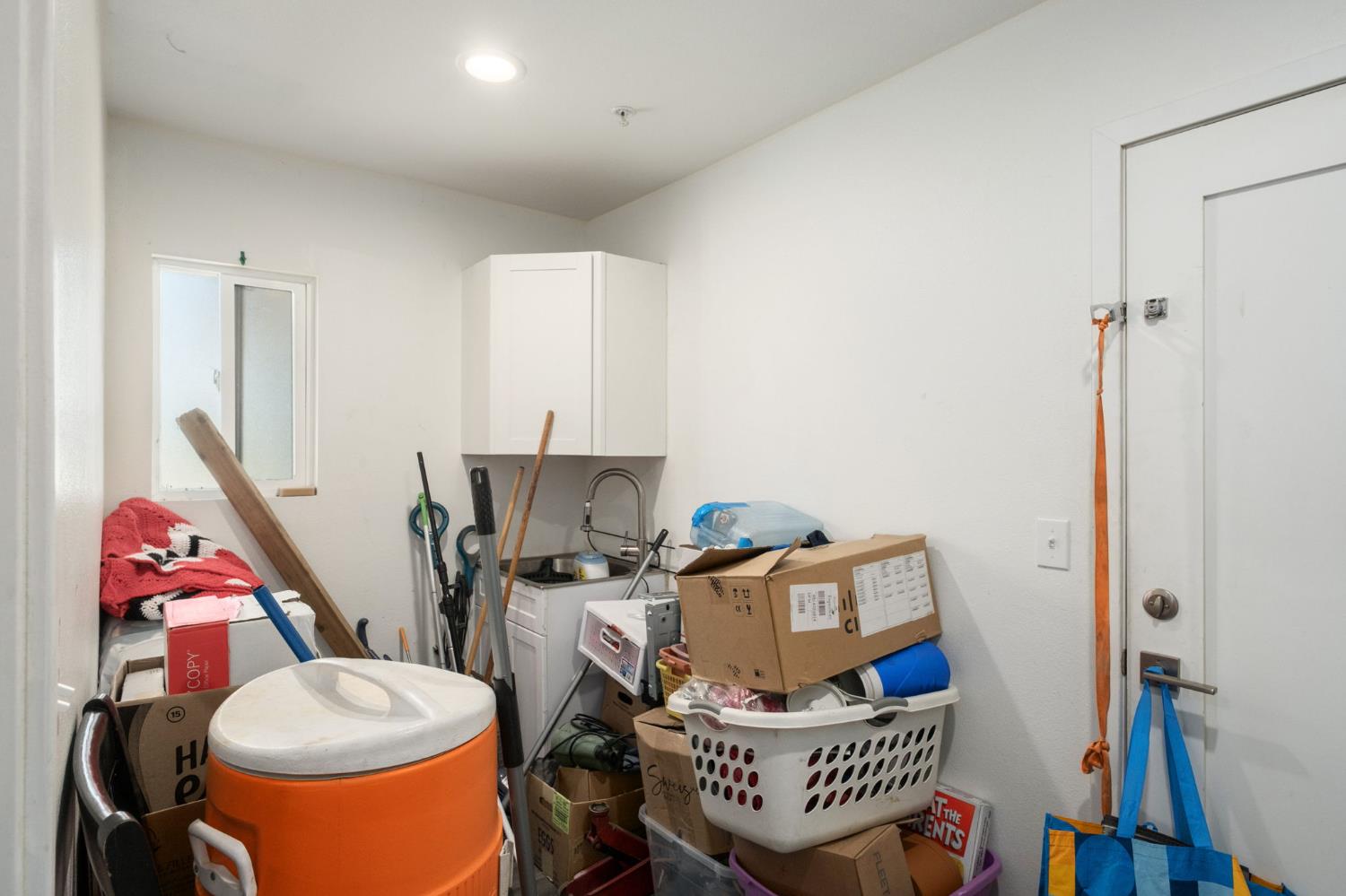 1465 E Escalon