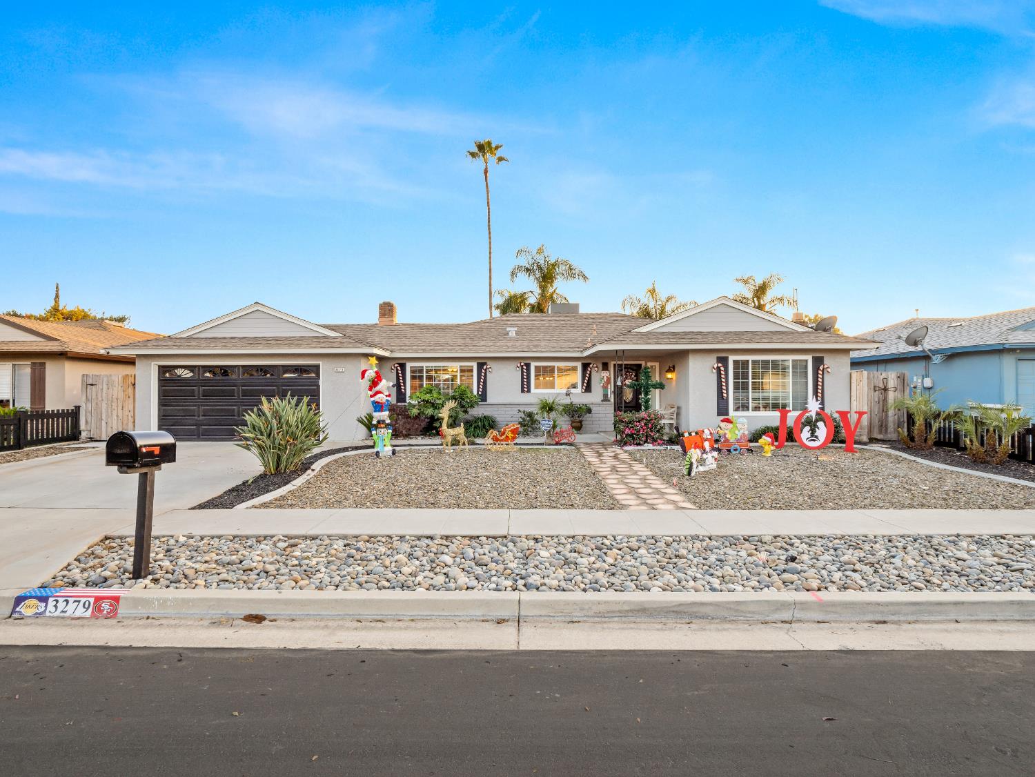 3279 W Rialto Avenue