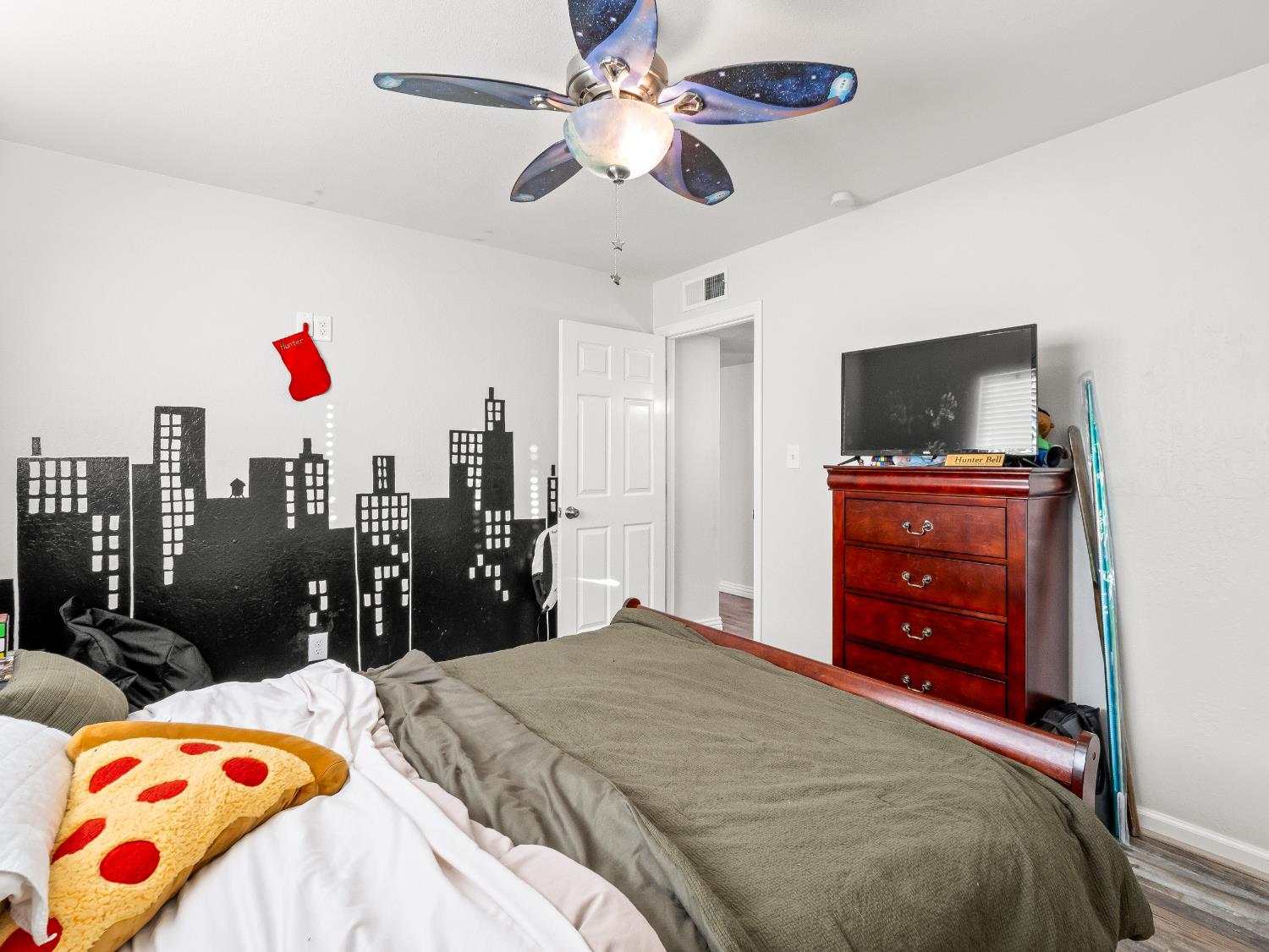 3279 W Rialto Avenue