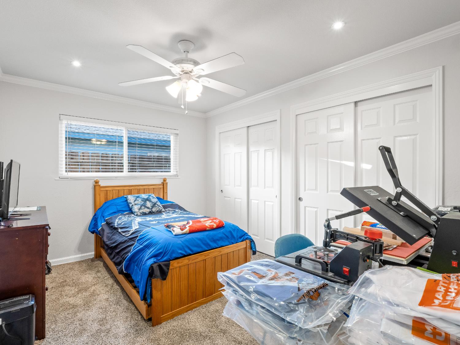 3279 W Rialto Avenue