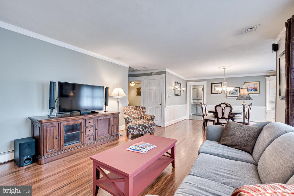 44 WOODSIDE AVENUE