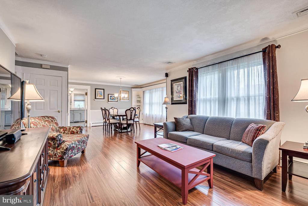 44 WOODSIDE AVENUE