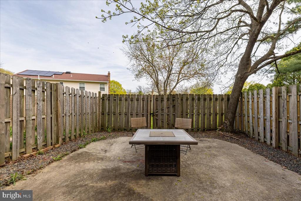 8 TRAFALGAR COURT