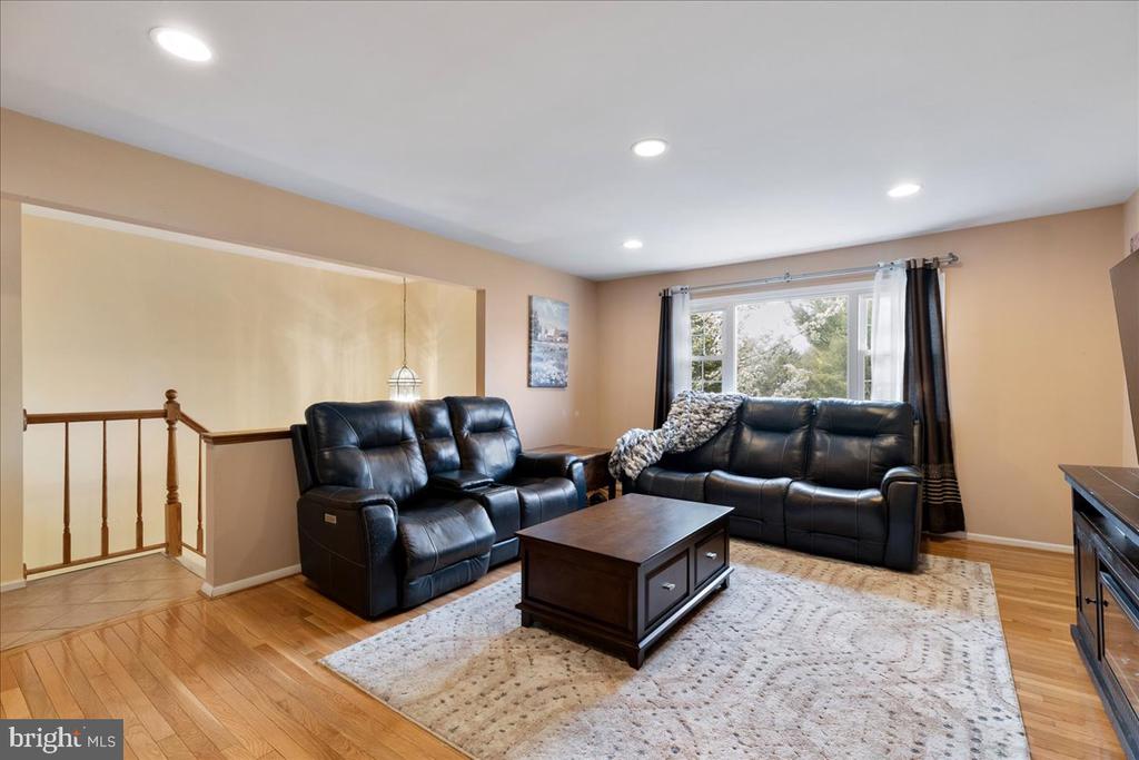 8 TRAFALGAR COURT