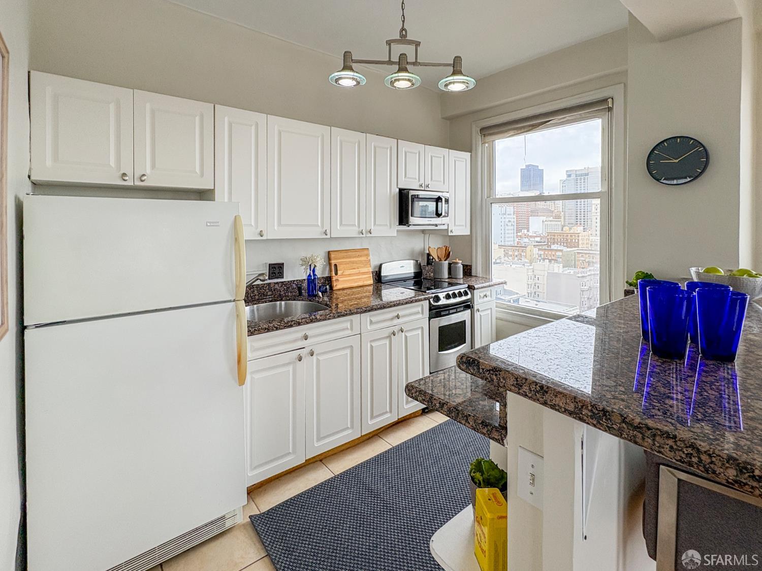 631 Ofarrell Street # 1216