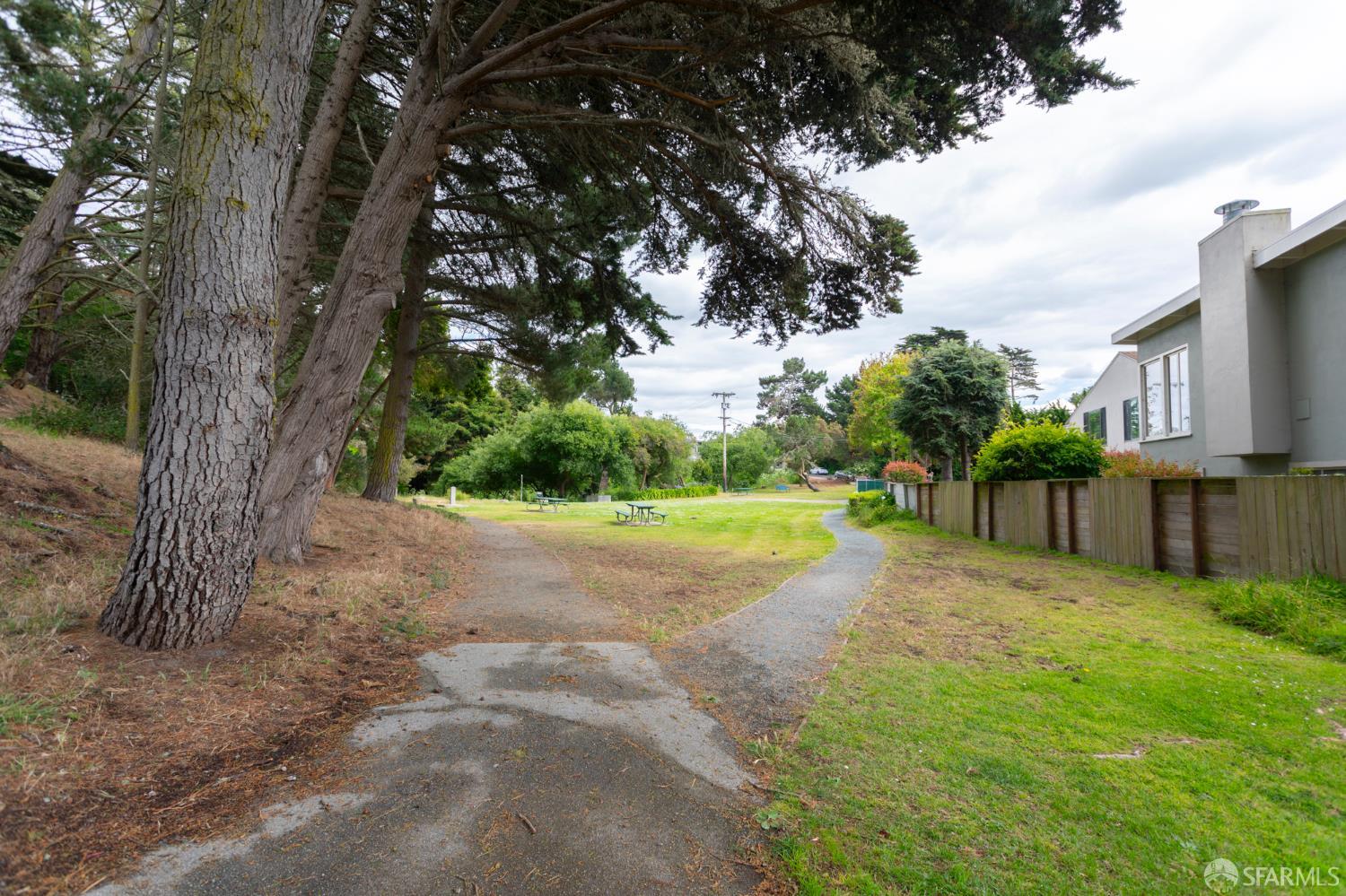 150 S Lake Merced Hills