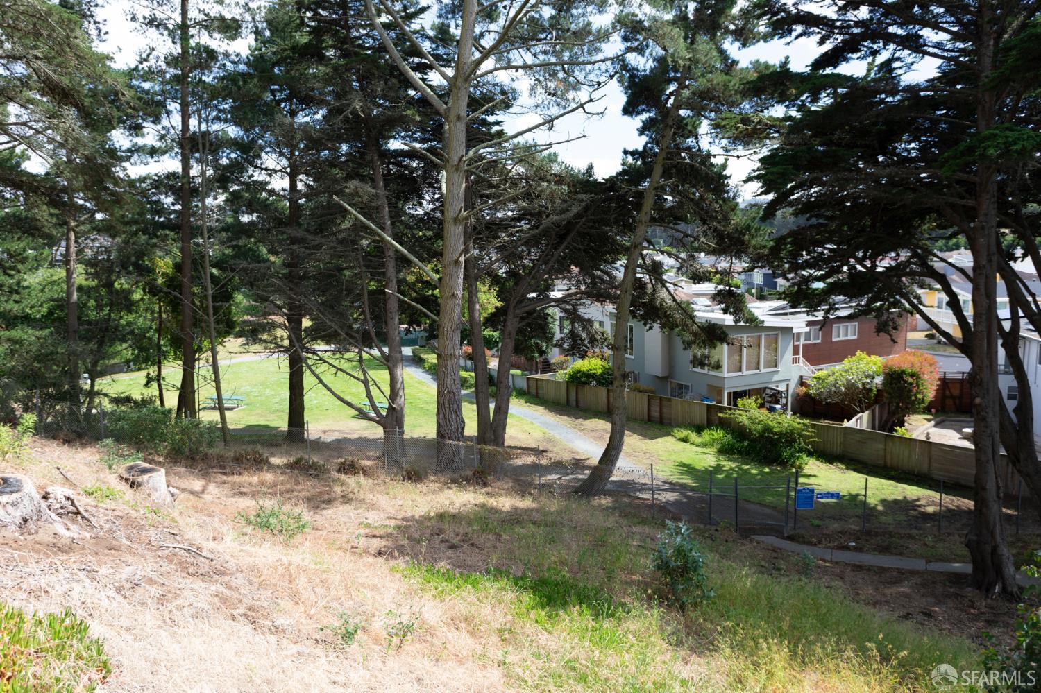 150 S Lake Merced Hills