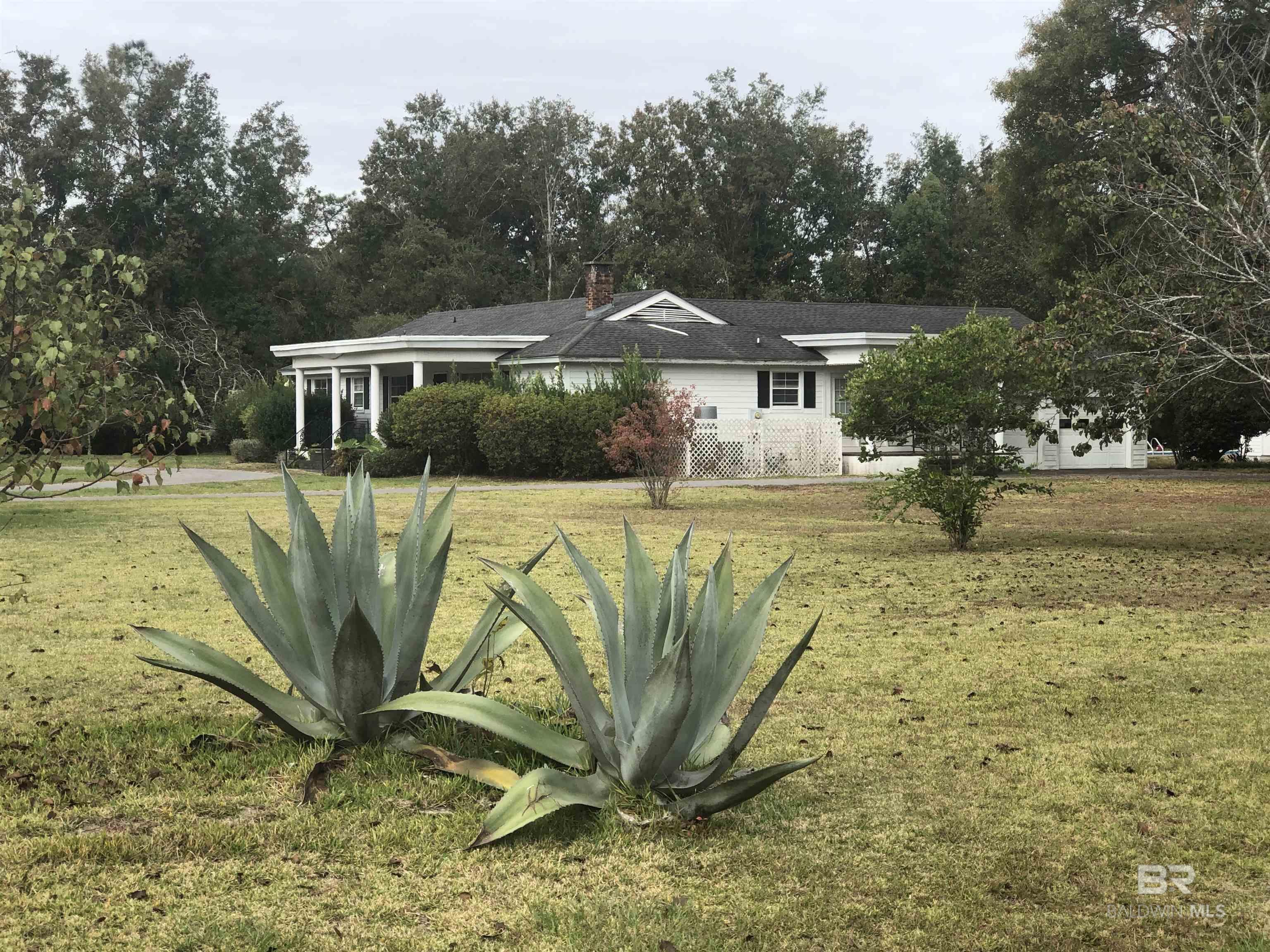 302 W Satsuma Avenue