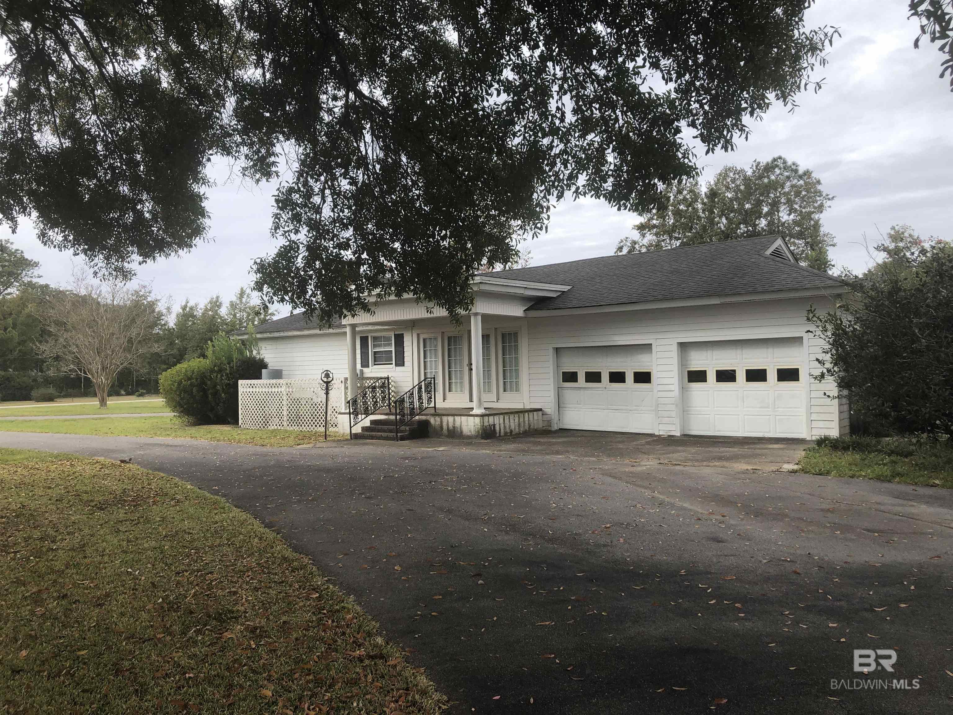 302 W Satsuma Avenue