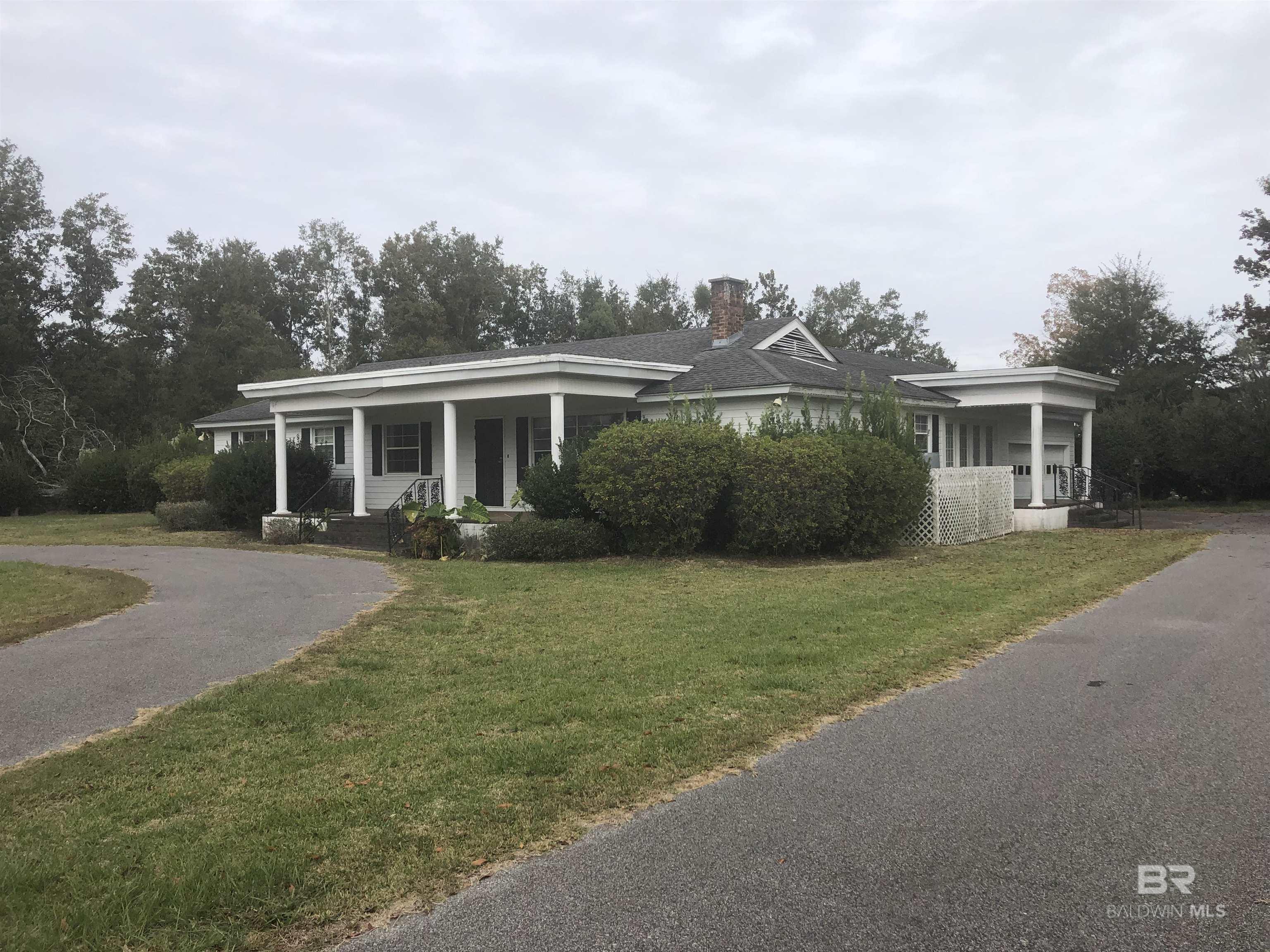 302 W Satsuma Avenue