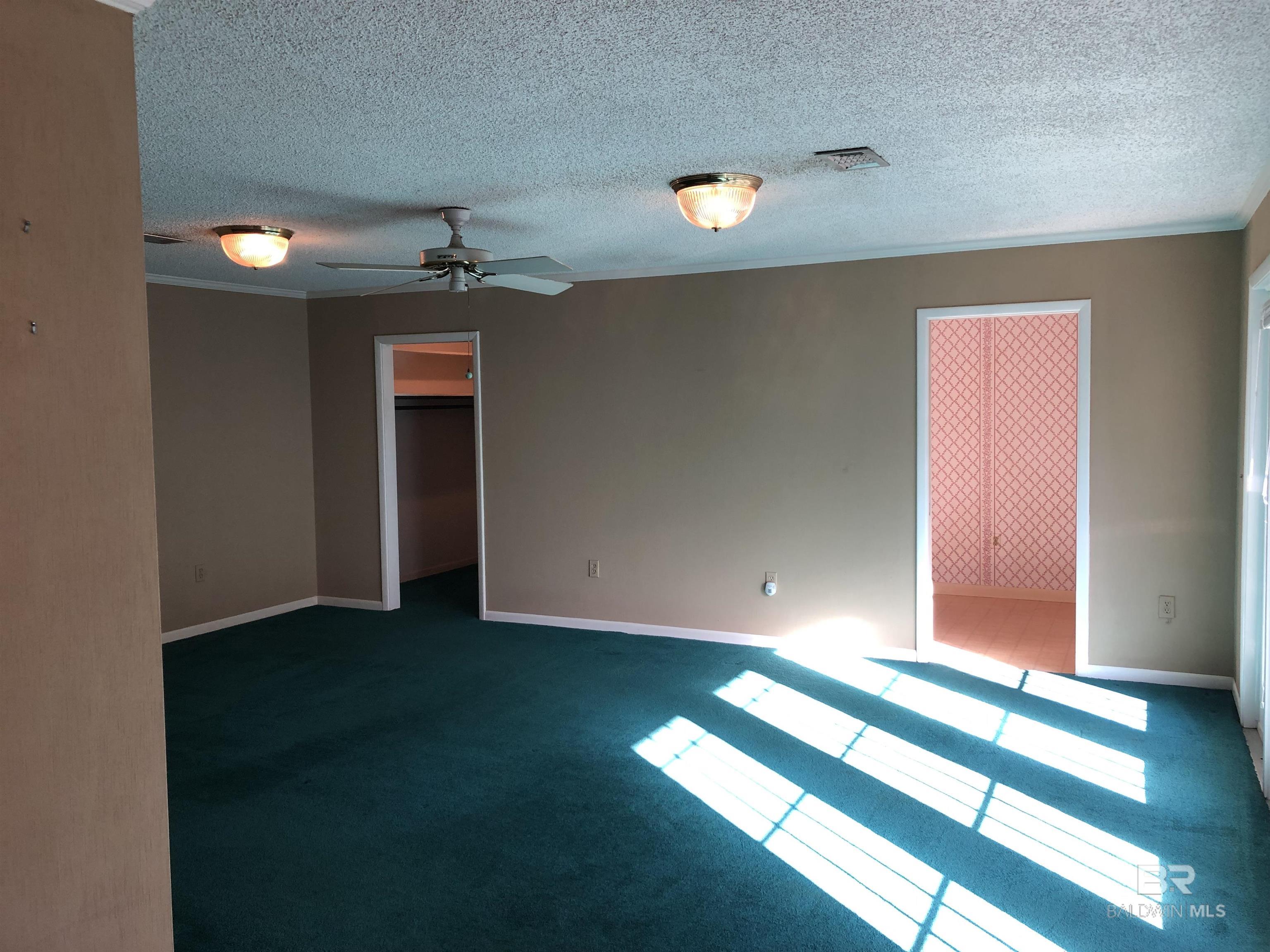 302 W Satsuma Avenue