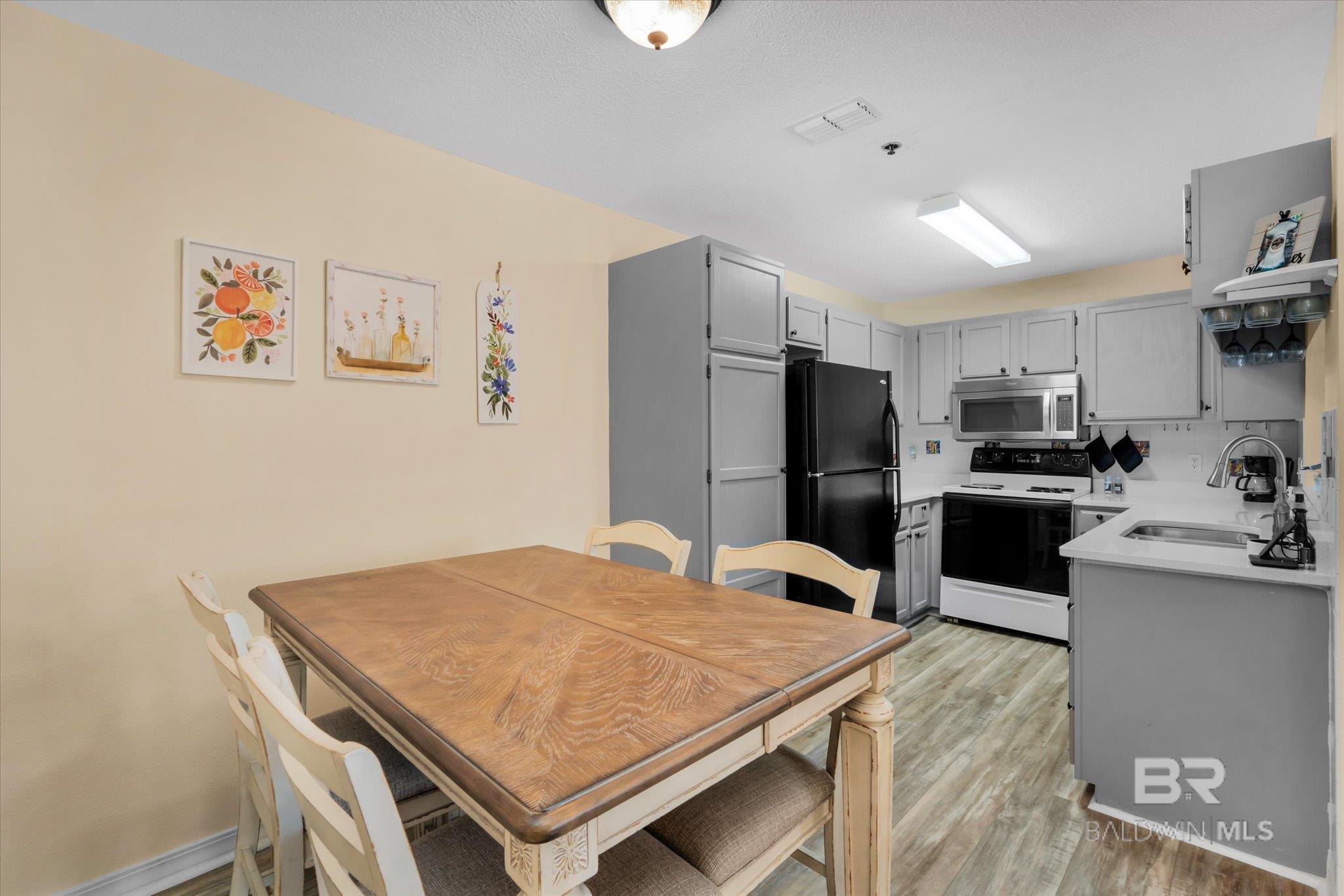 2200 W 2nd Street D-202