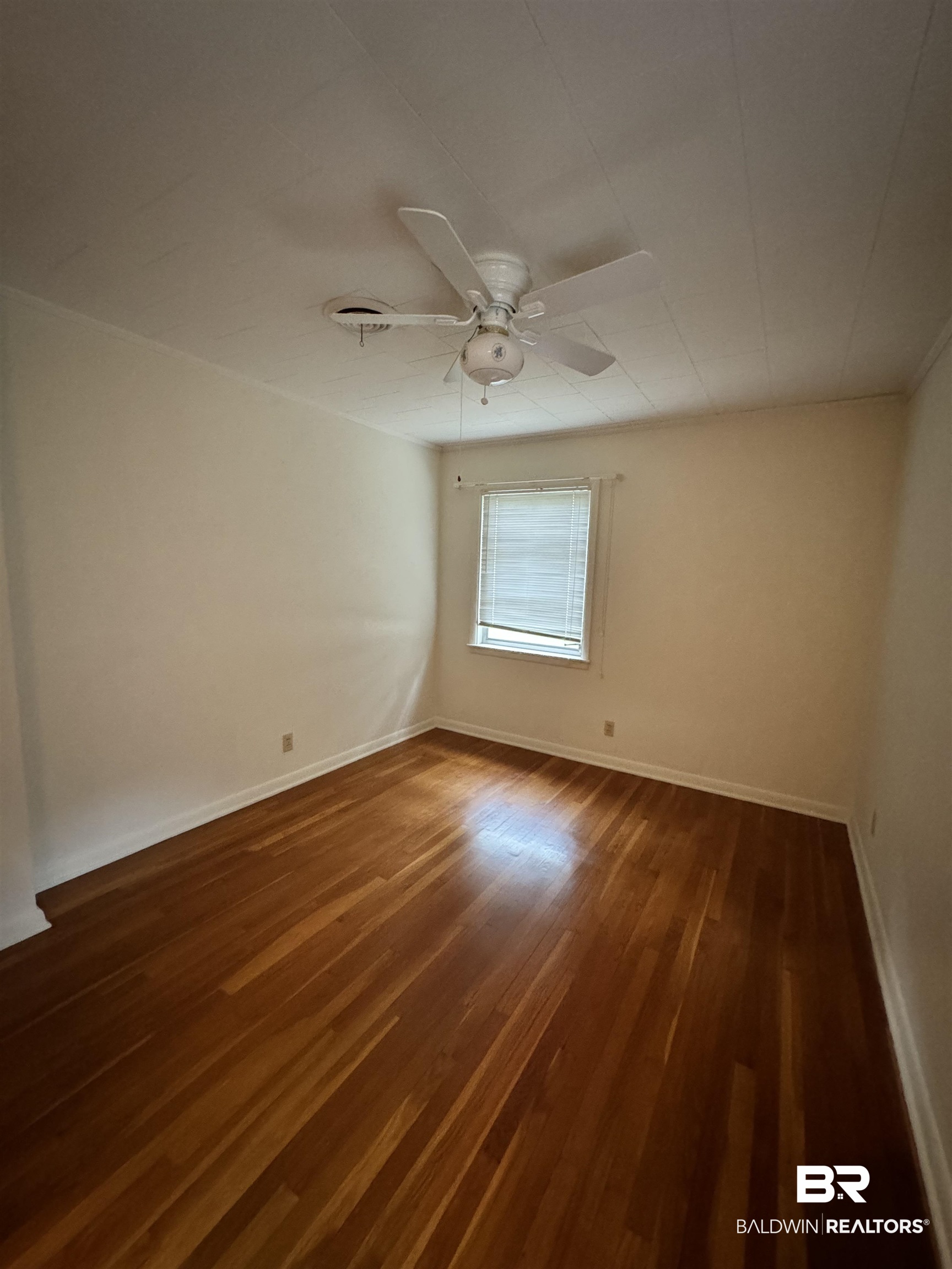 217 W Magnolia Avenue