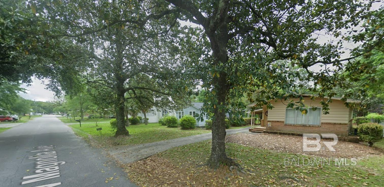 217 W Magnolia Avenue
