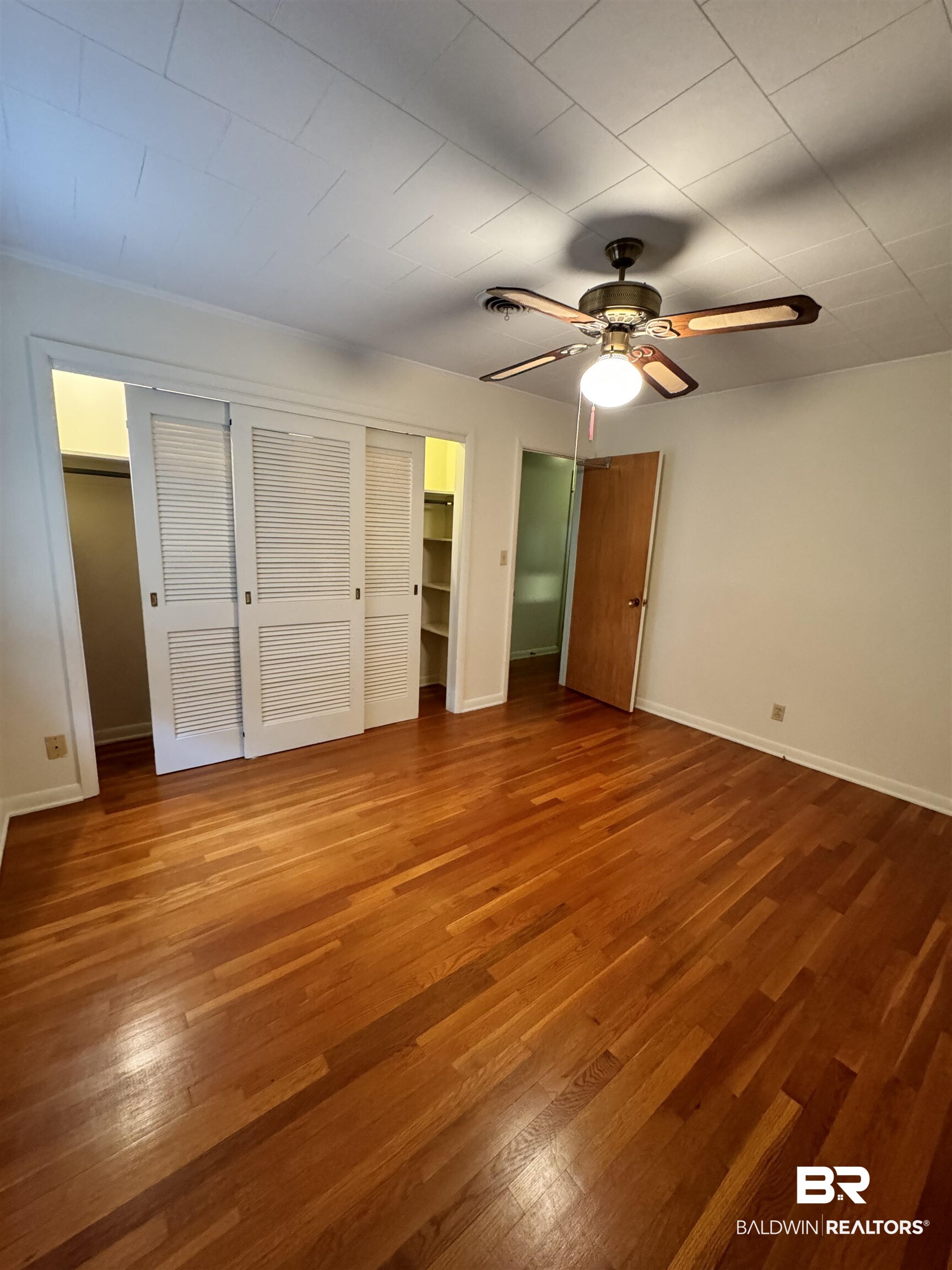 217 W Magnolia Avenue