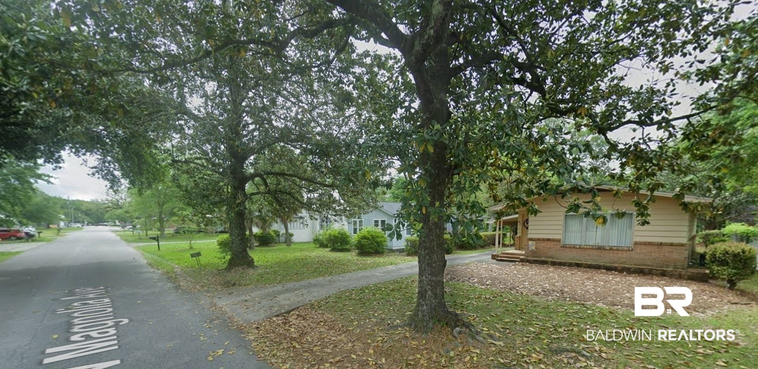 217 W Magnolia Avenue