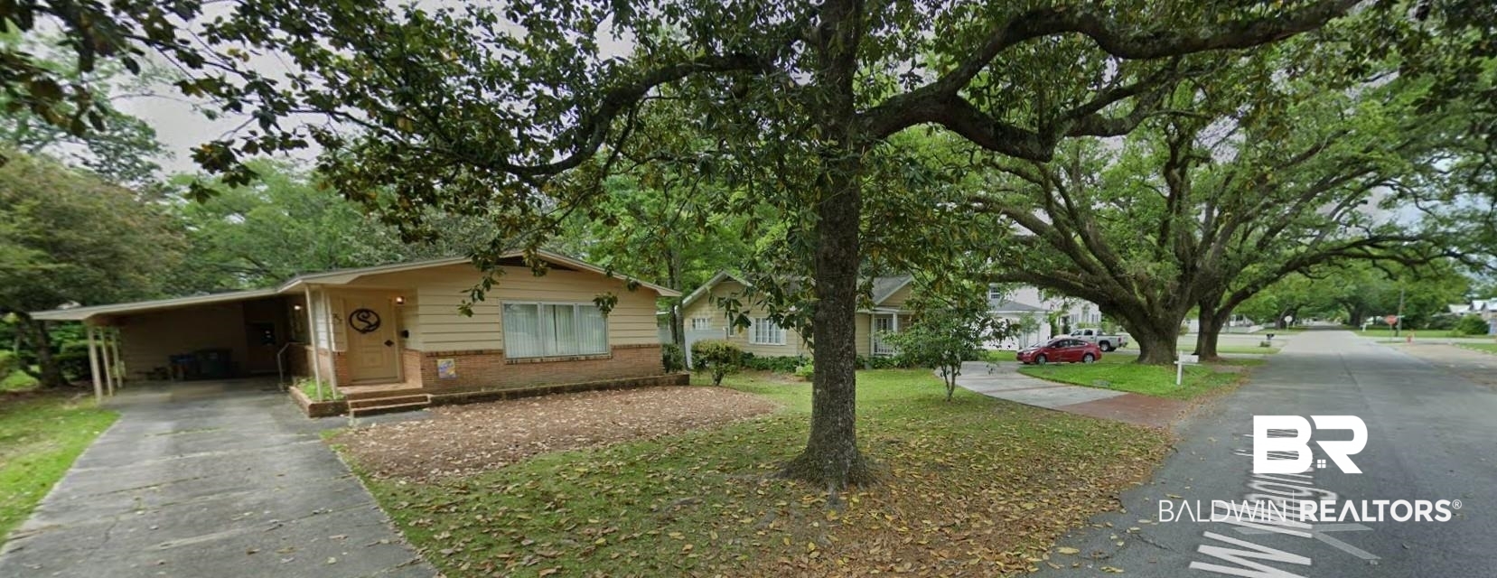 217 W Magnolia Avenue
