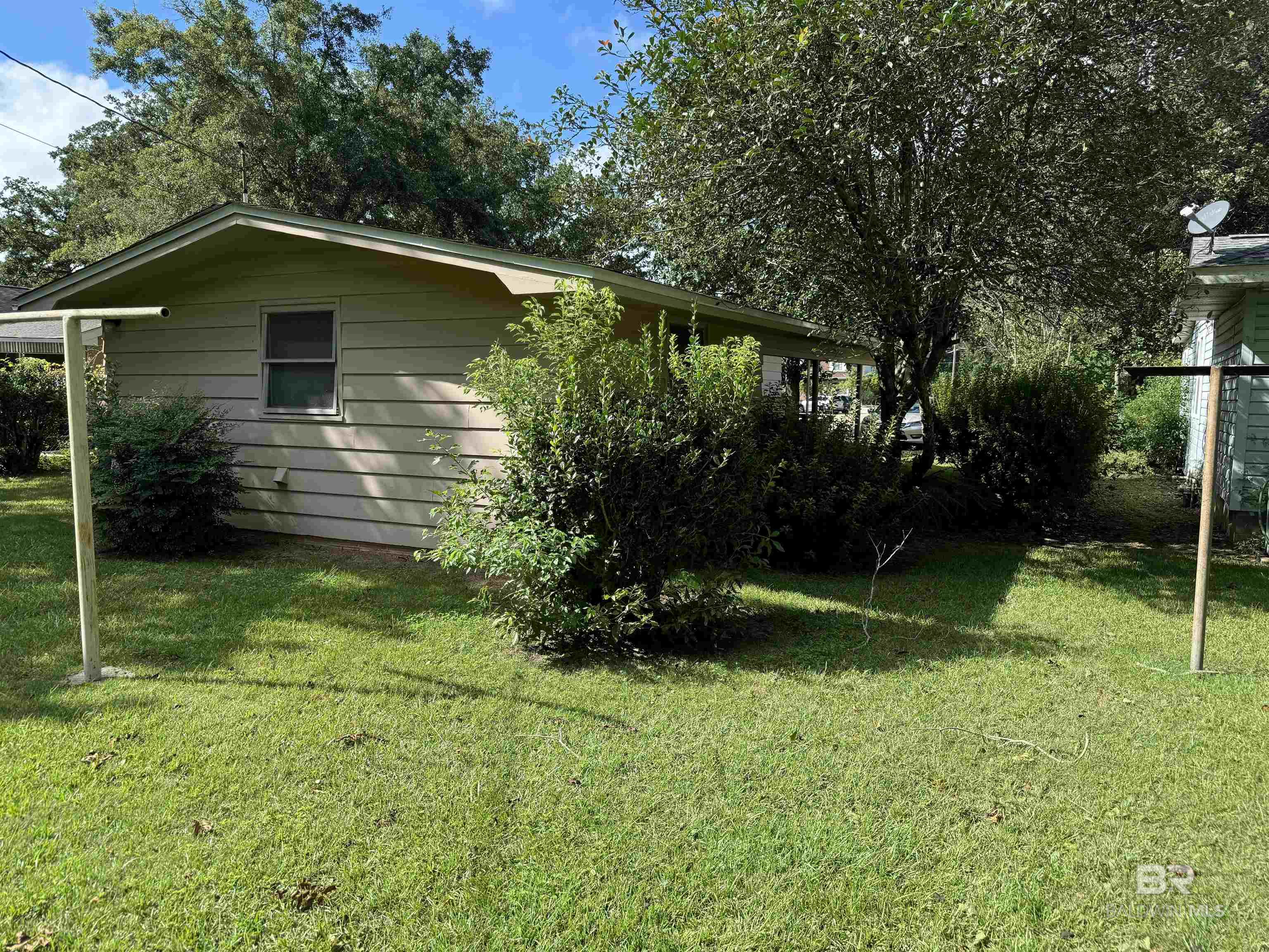 217 W Magnolia Avenue