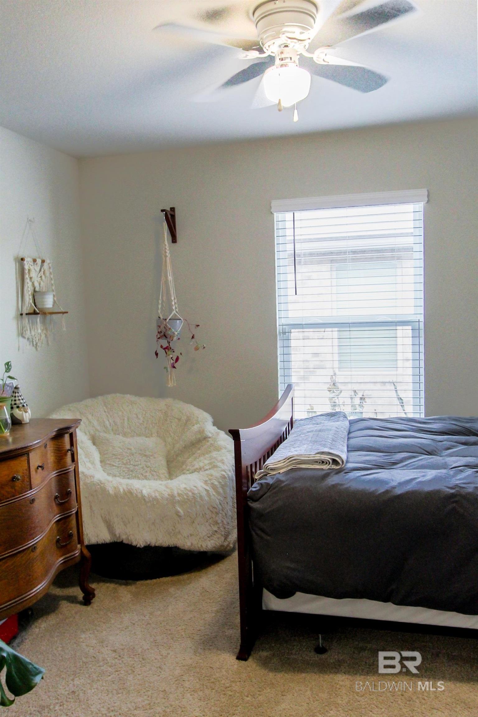 1525 Majesty Loop