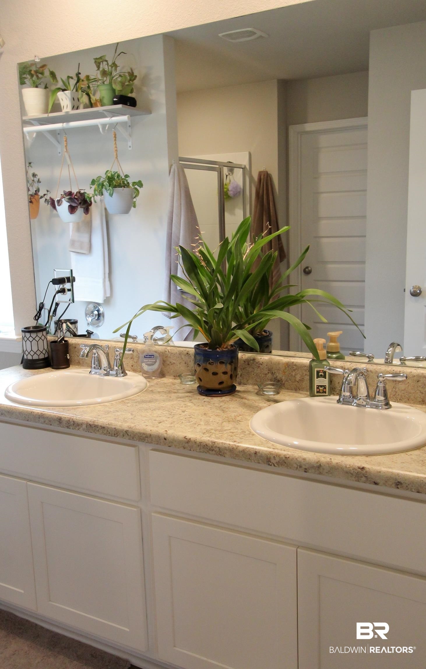 1525 Majesty Loop